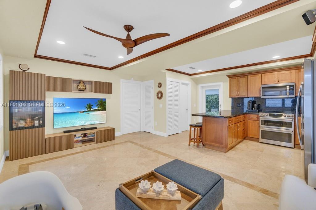 3655 SW 17th St Miami, FL 33145