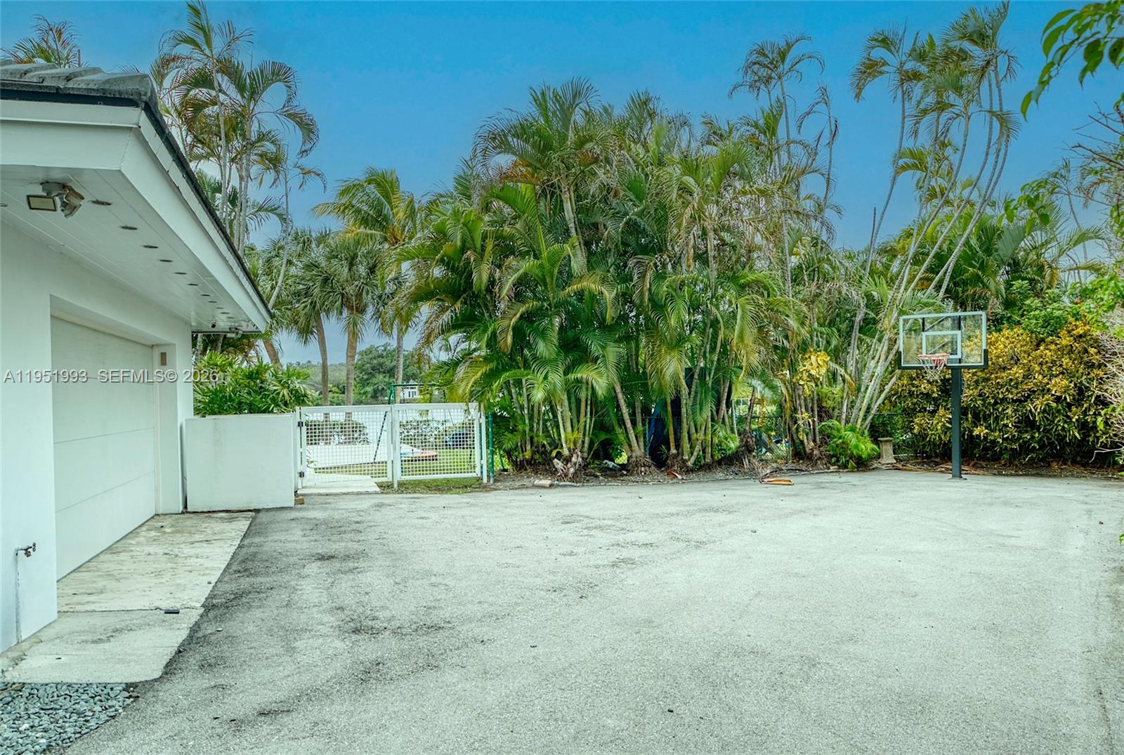 415 Rovino Ave Coral Gables, FL 33156