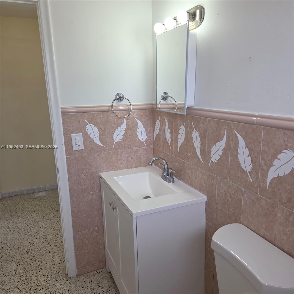 7056 SW 22nd St Miami, FL 33155