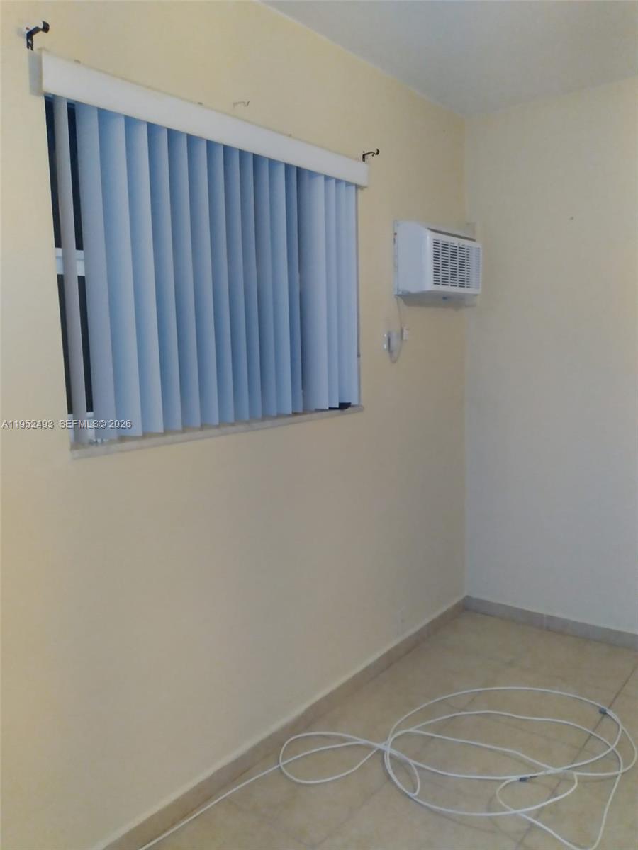 7056 SW 22nd St Miami, FL 33155