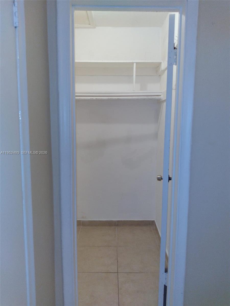 7056 SW 22nd St Miami, FL 33155