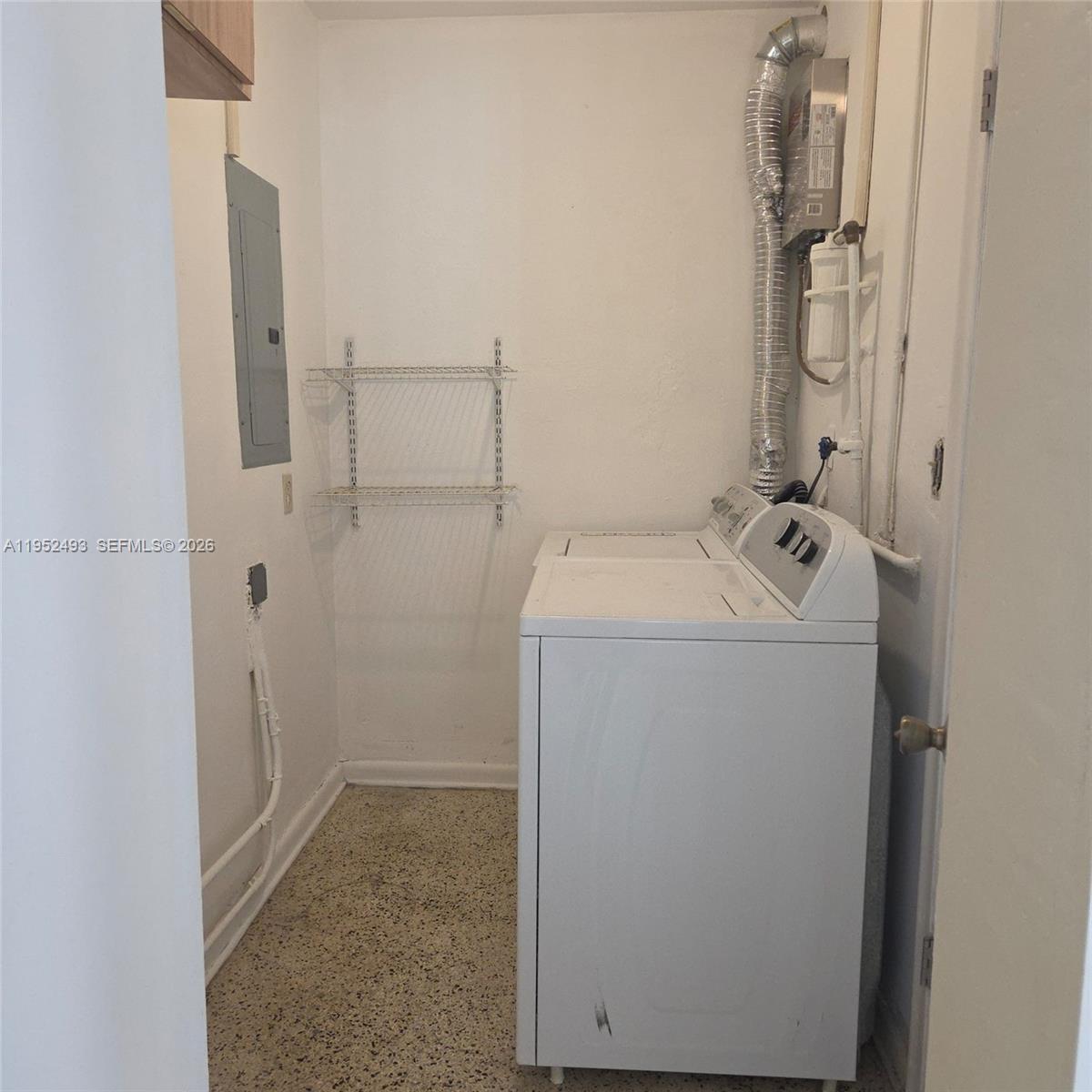 7056 SW 22nd St Miami, FL 33155