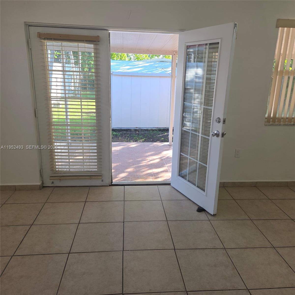 7056 SW 22nd St Miami, FL 33155