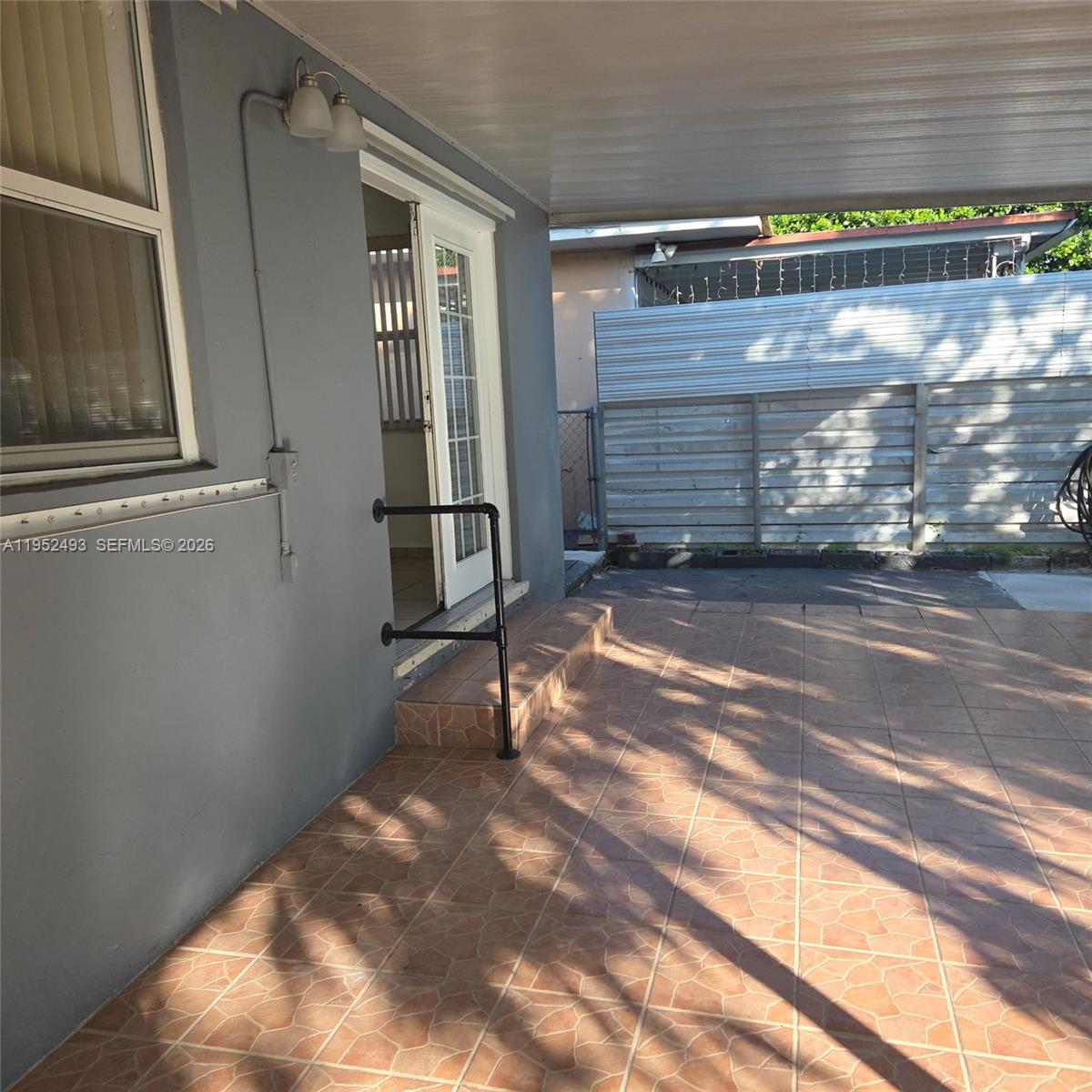 7056 SW 22nd St Miami, FL 33155