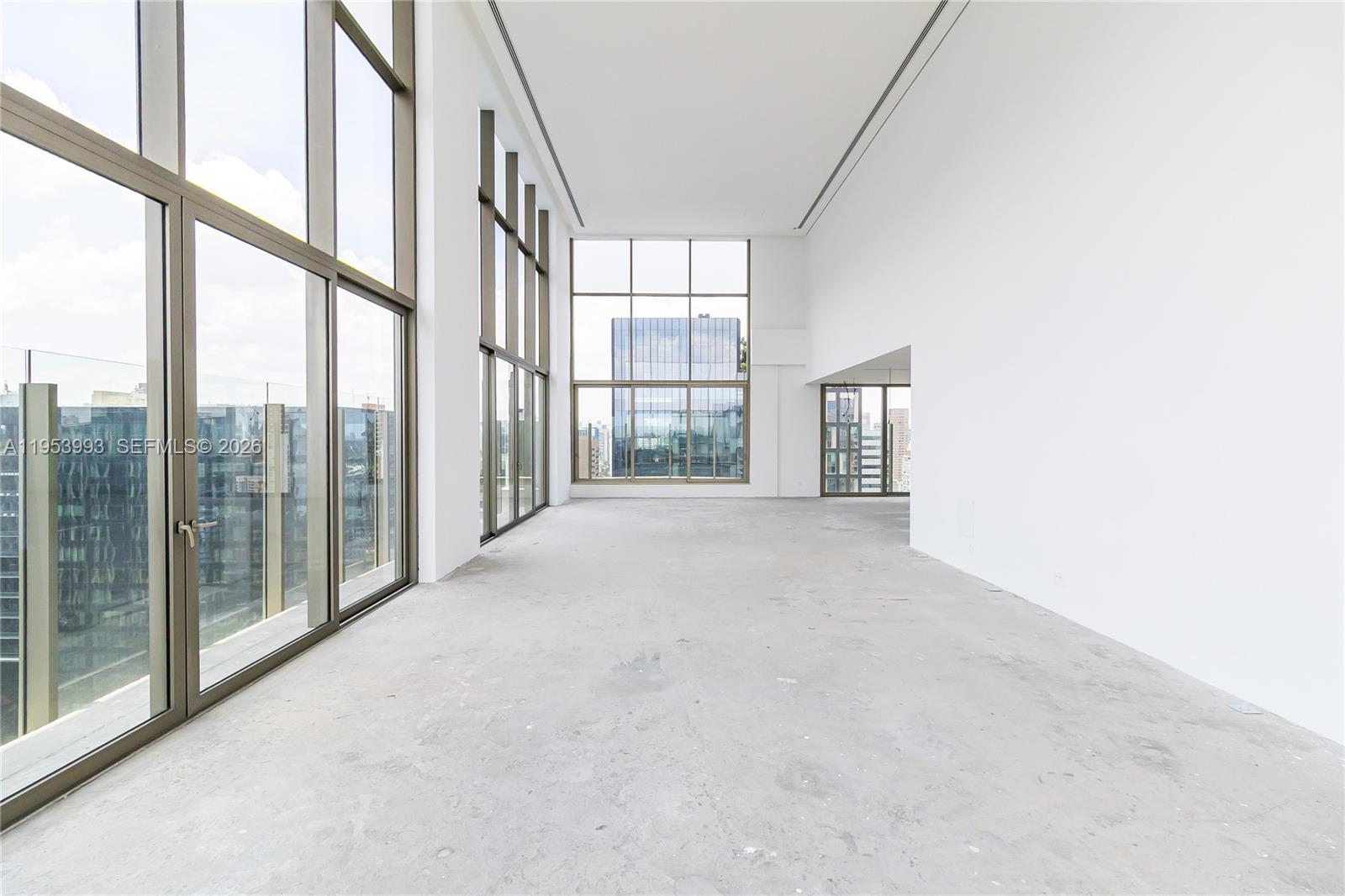 303 Rua Lopes Neto #21/22 