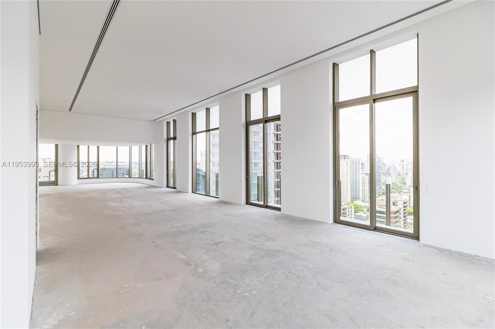 303 Rua Lopes Neto #21/22 