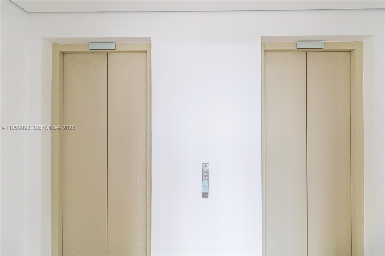 303 Rua Lopes Neto #21/22 