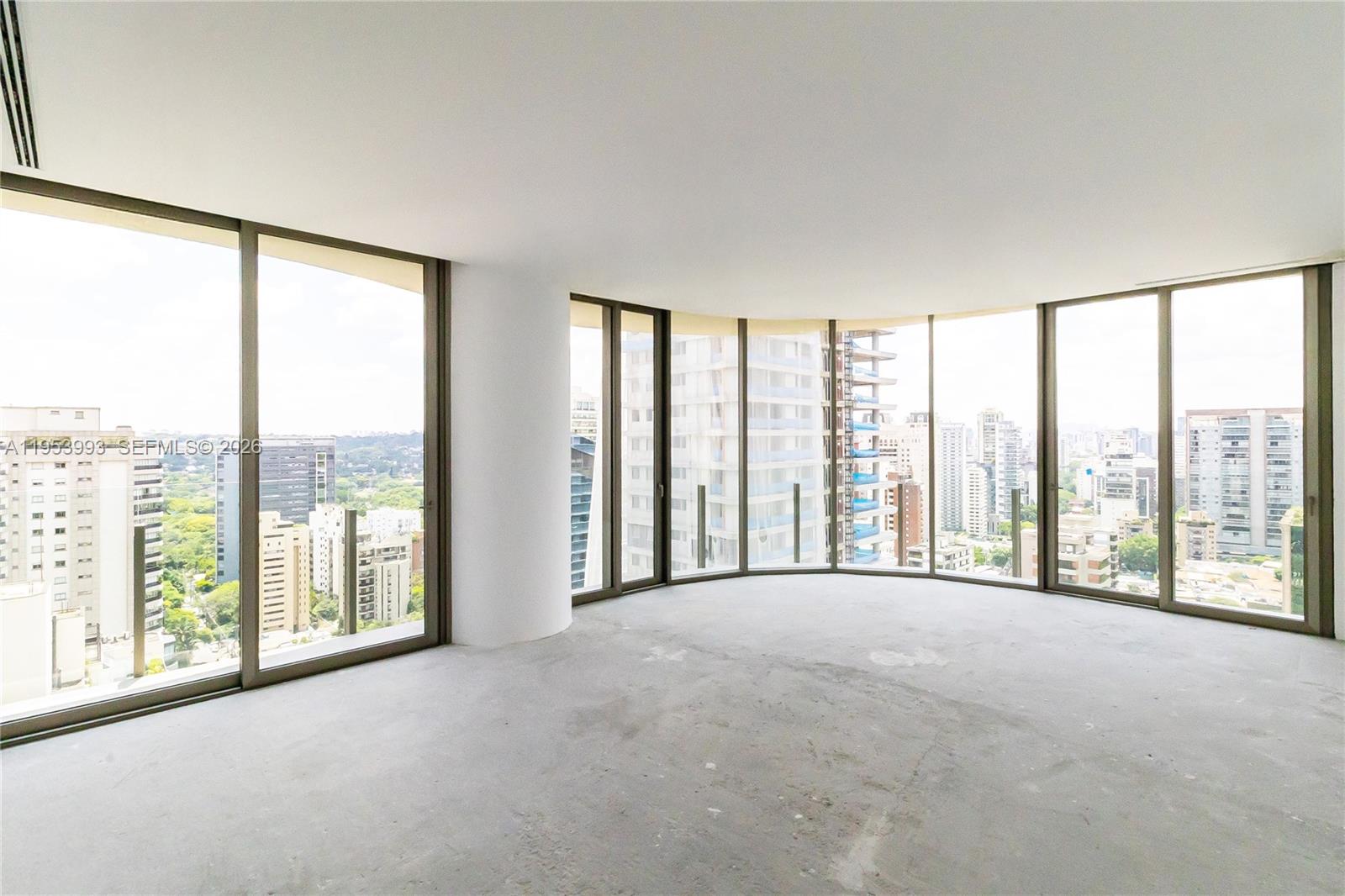 303 Rua Lopes Neto #21/22 