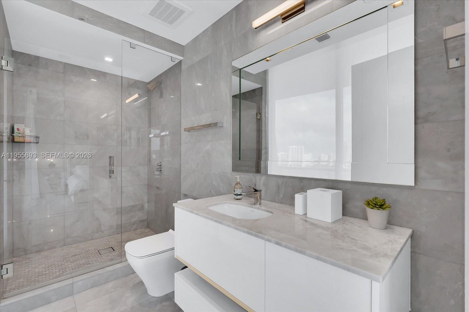 image Turnberry Ocean Club24