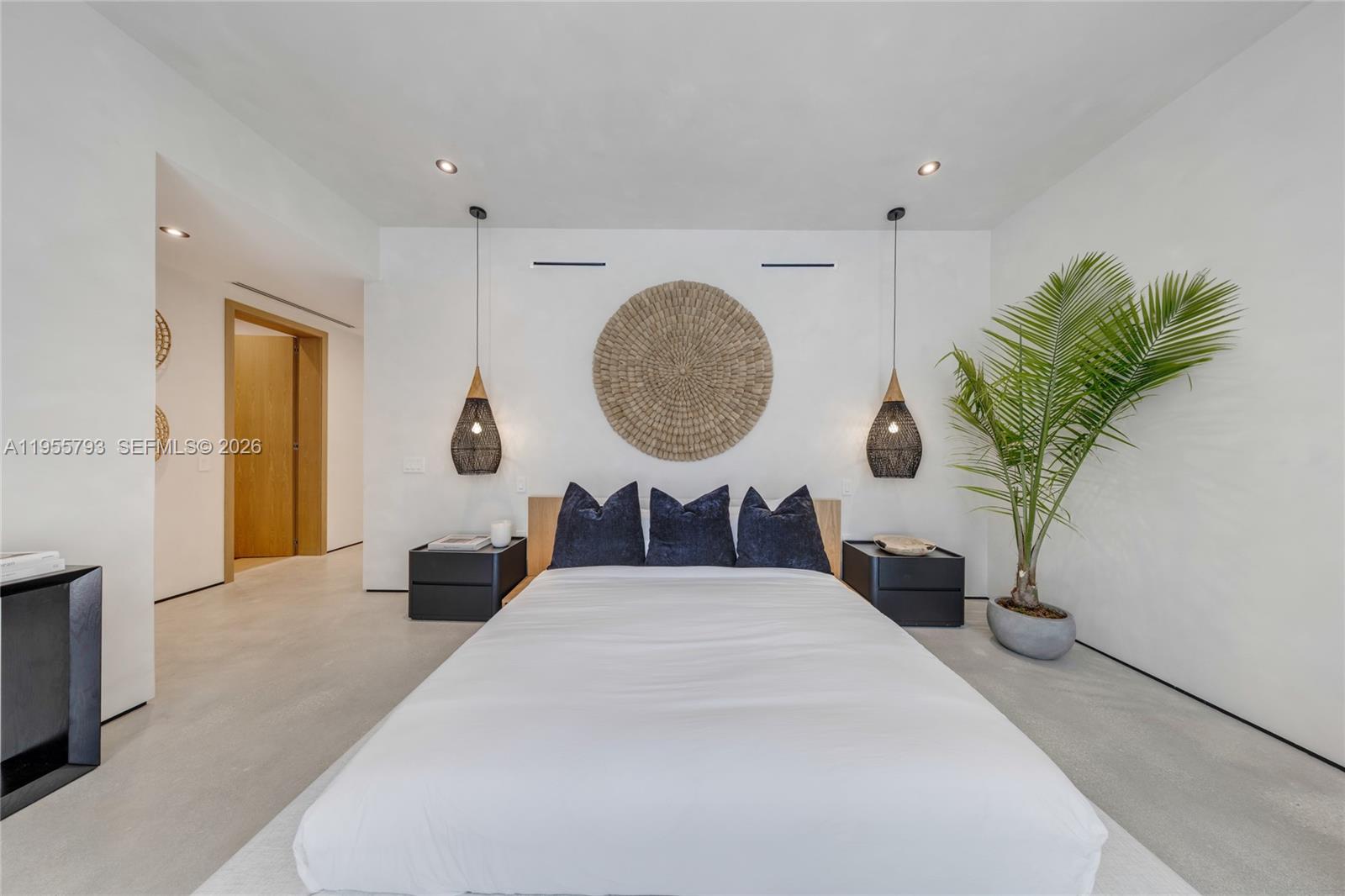 1000 NW 9th Ct Miami, FL 33136