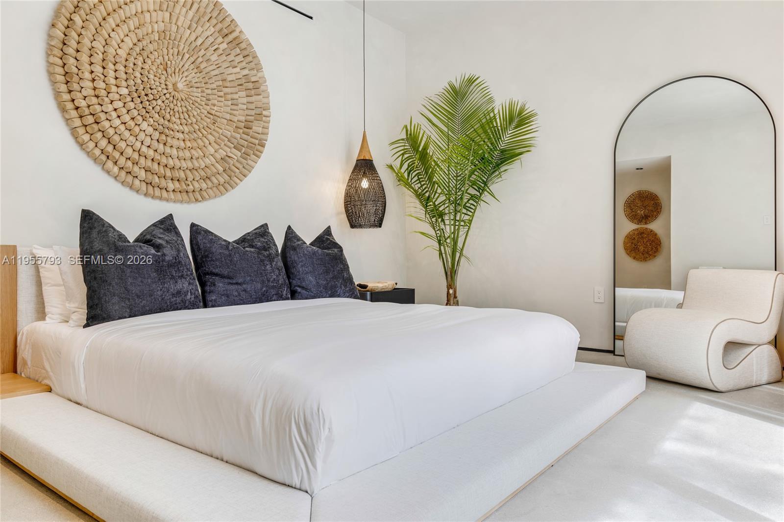 1000 NW 9th Ct Miami, FL 33136