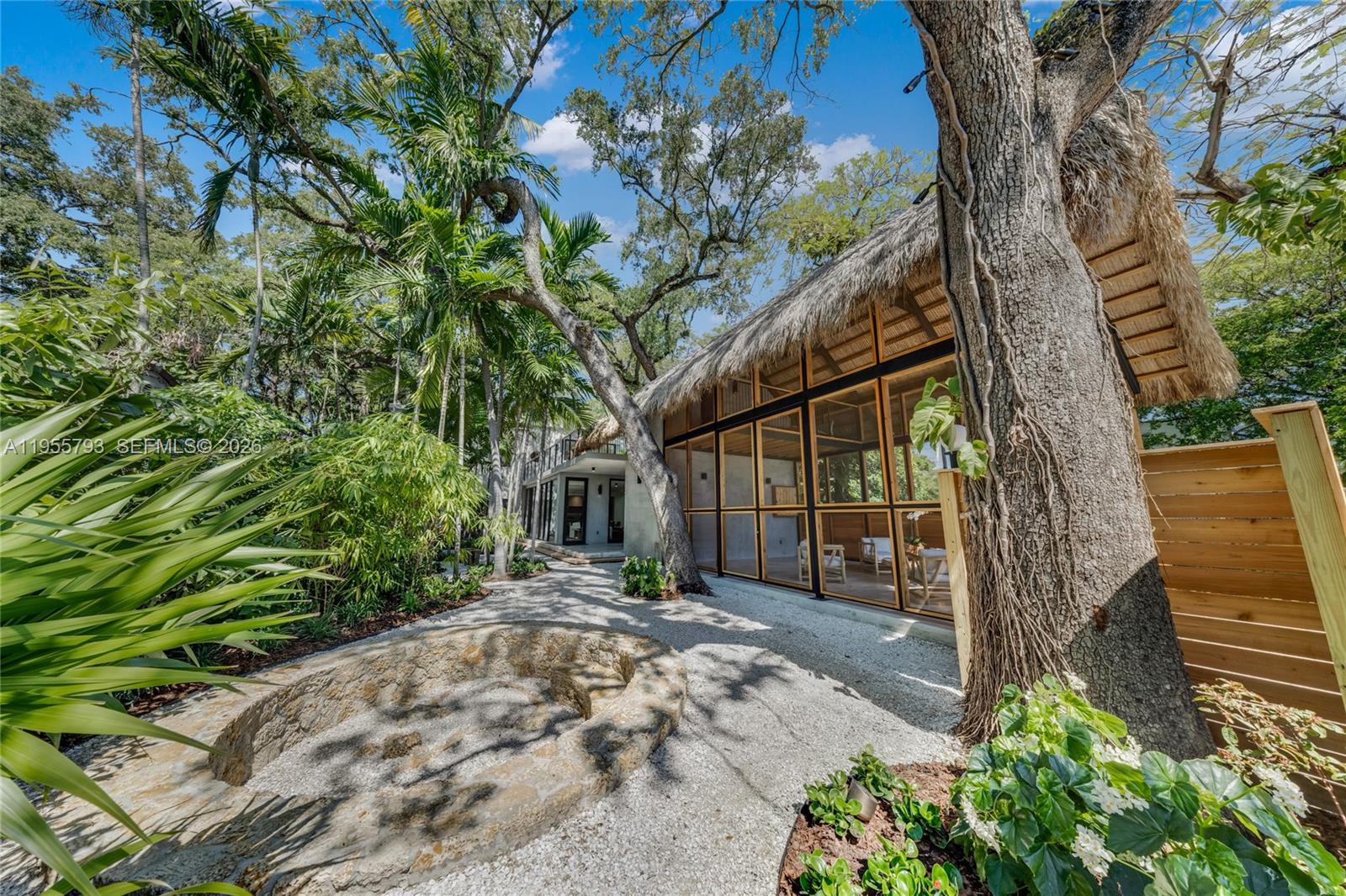 1000 NW 9th Ct Miami, FL 33136