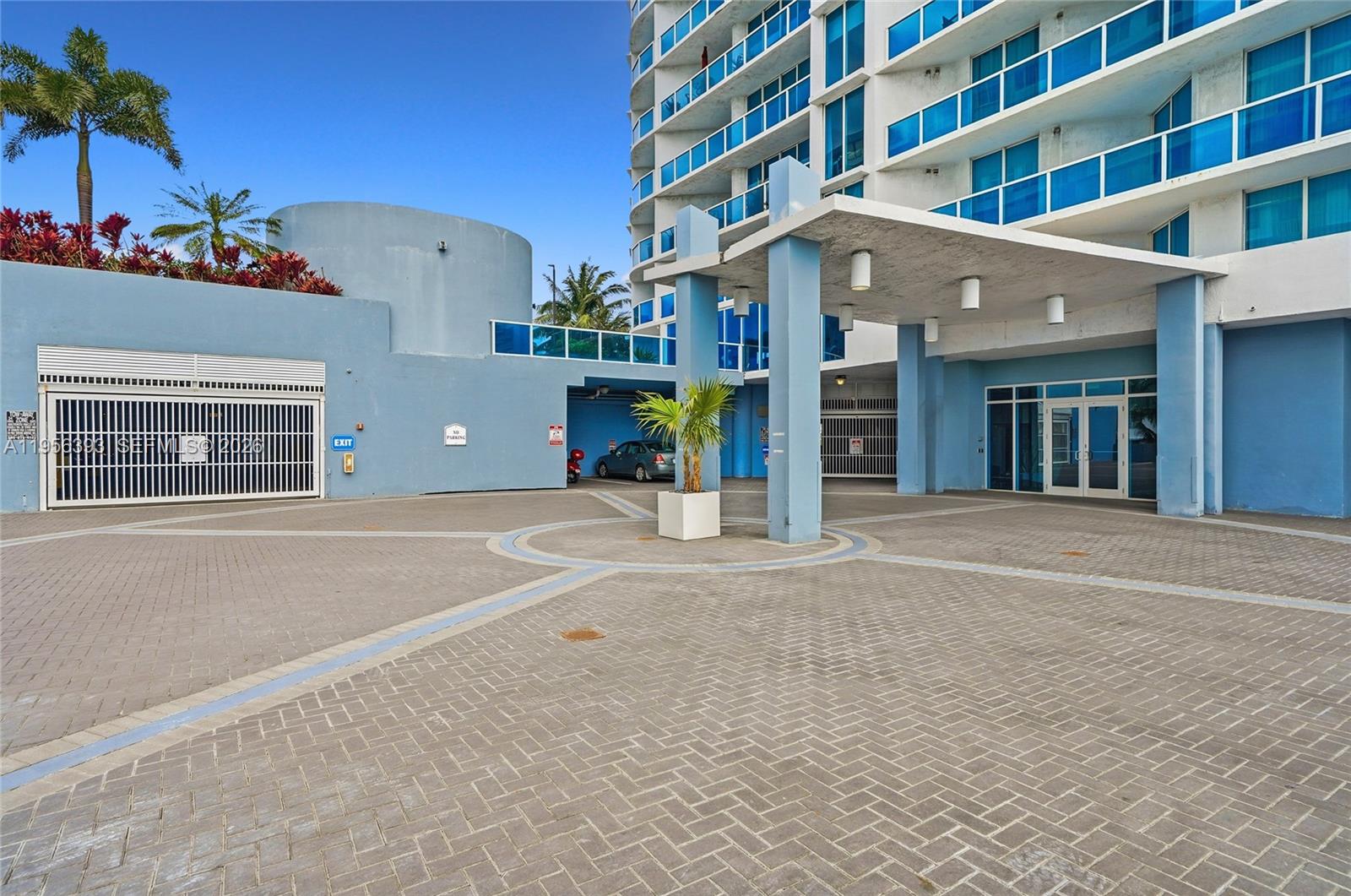 1881 79th St Cswy #1705 North Bay Village, FL 33141