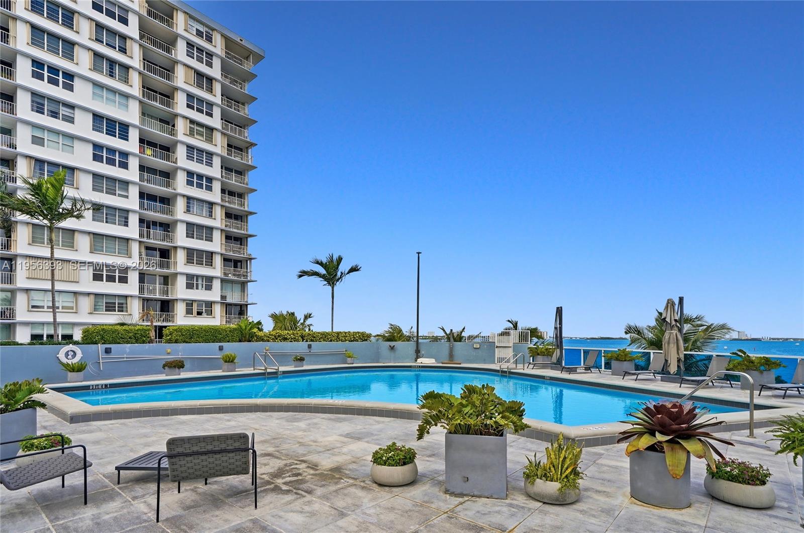 1881 79th St Cswy #1705 North Bay Village, FL 33141