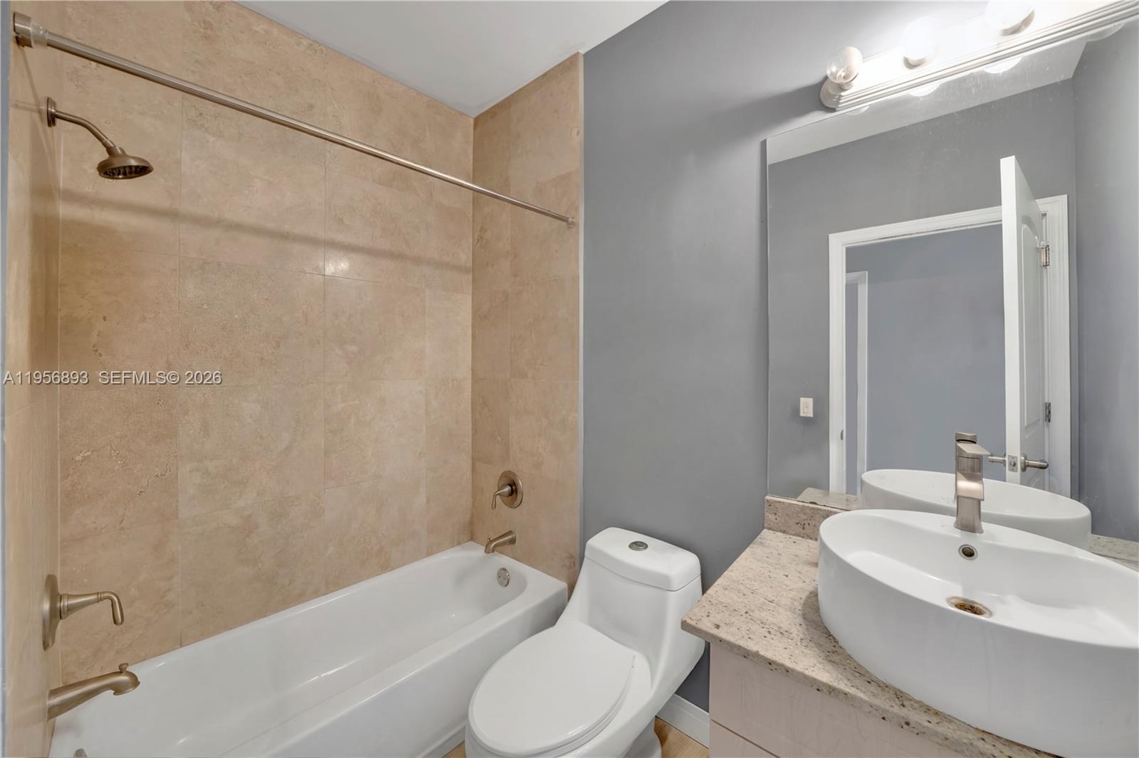 2654 SW 31st Pl #2654 Miami, FL 33133