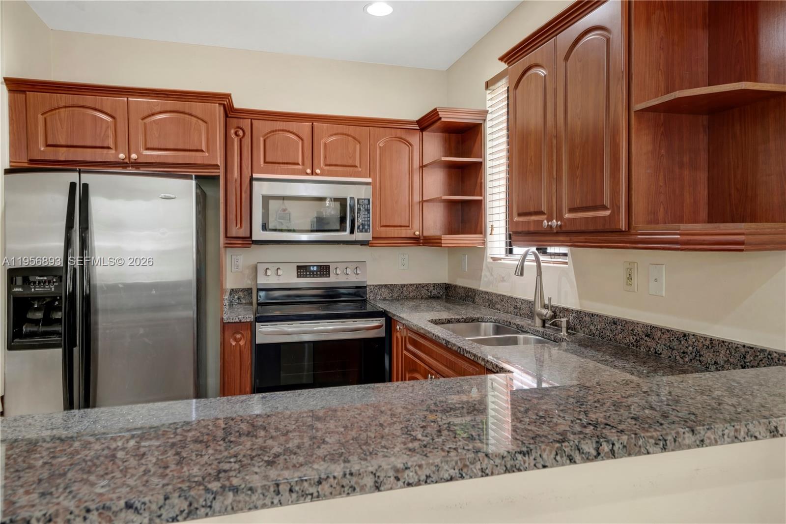 2654 SW 31st Pl #2654 Miami, FL 33133