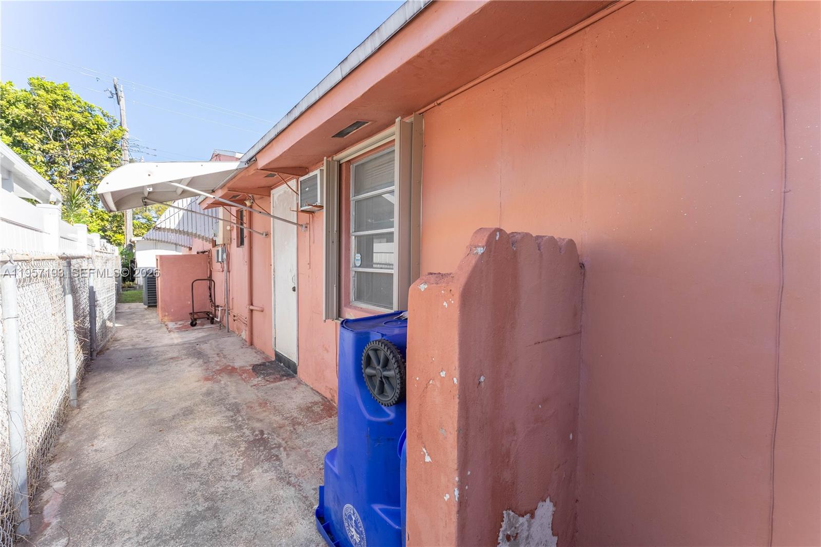 4381 SW 5th Ter Miami, FL 33134