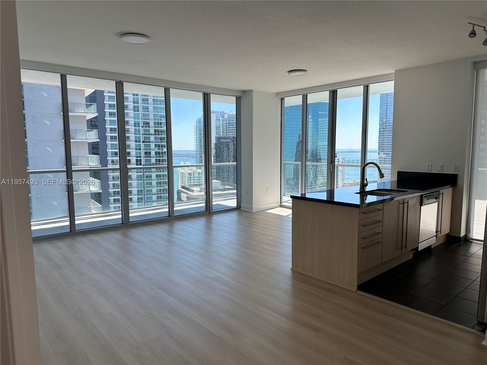 image Axis on Brickell North2