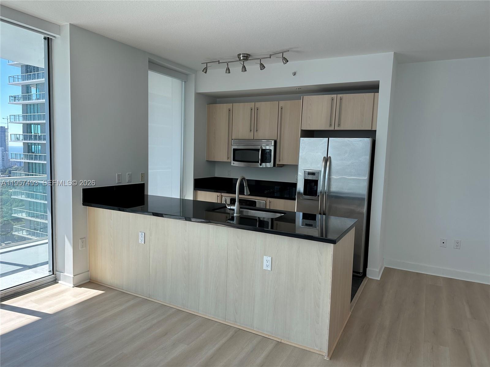 image Axis on Brickell North3