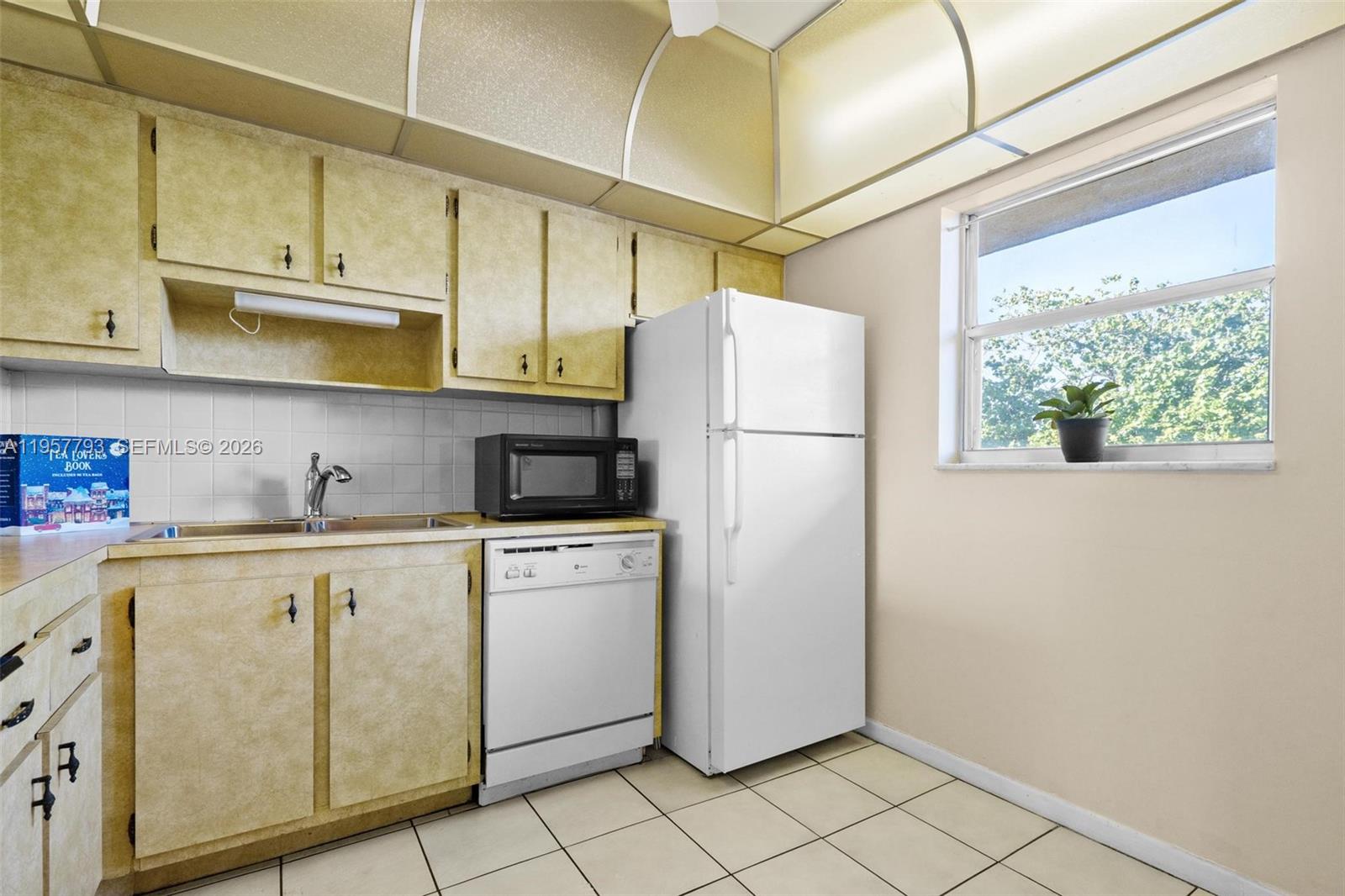 200 Ashbury Rd #205 Hollywood, FL 33024