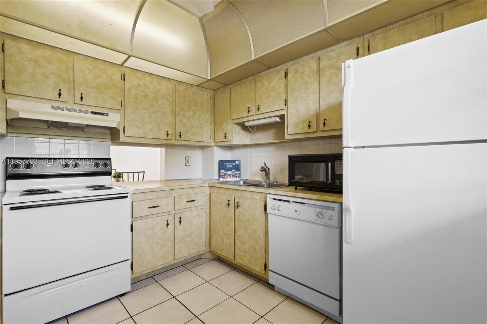 200 Ashbury Rd #205 Hollywood, FL 33024