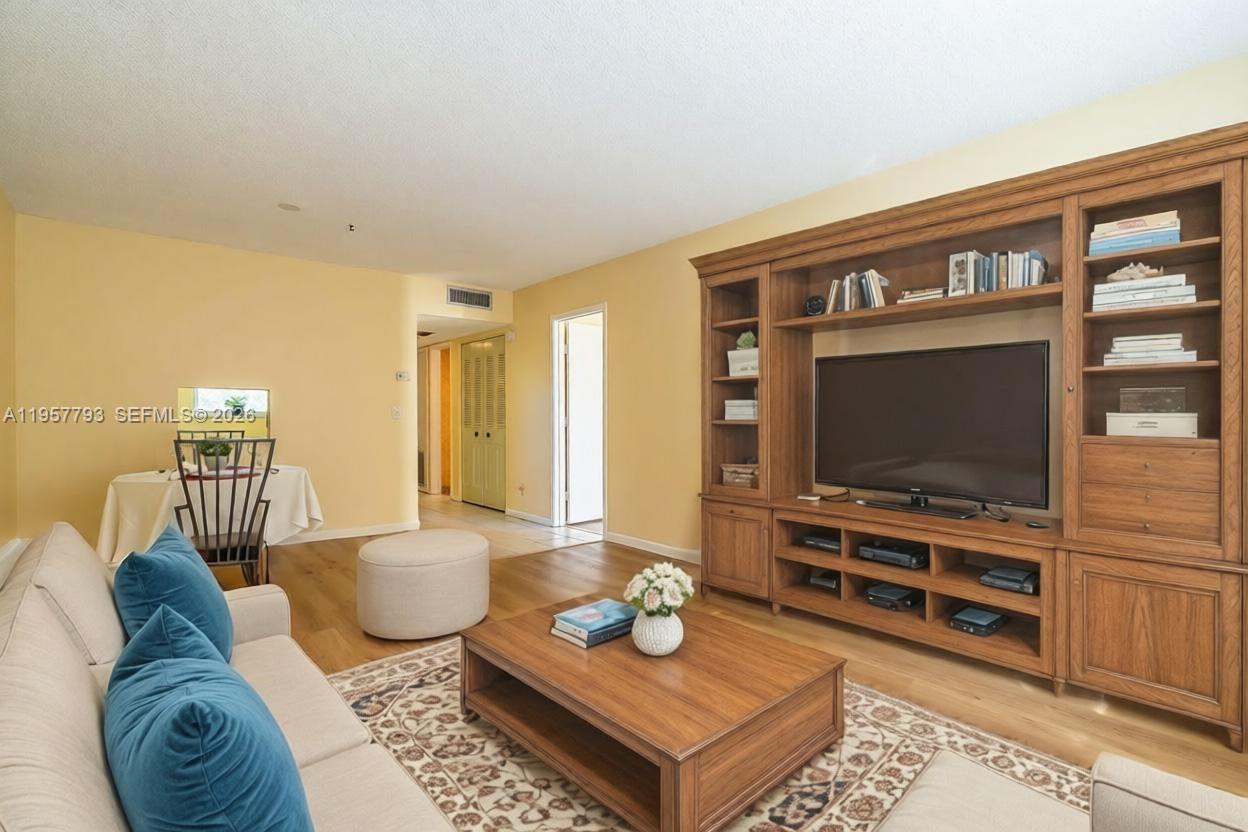 200 Ashbury Rd #205 Hollywood, FL 33024