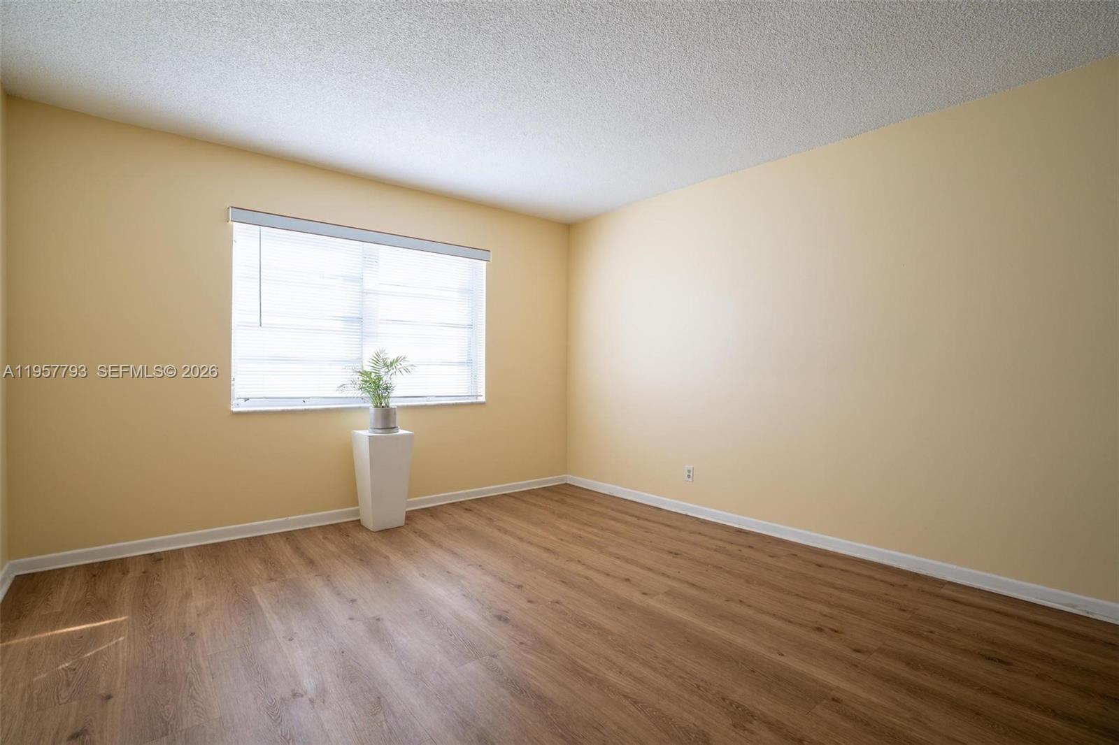 200 Ashbury Rd #205 Hollywood, FL 33024