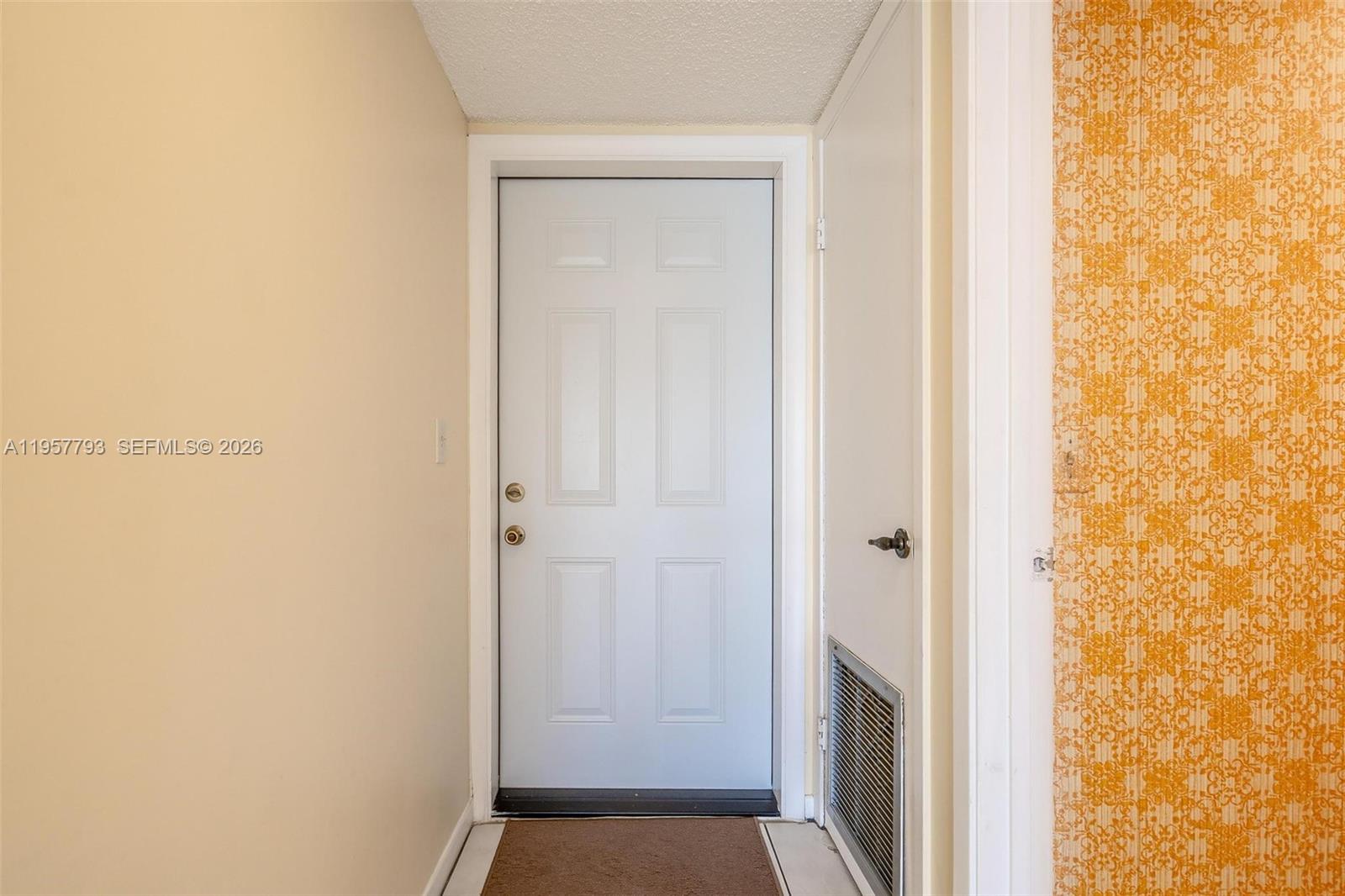 200 Ashbury Rd #205 Hollywood, FL 33024