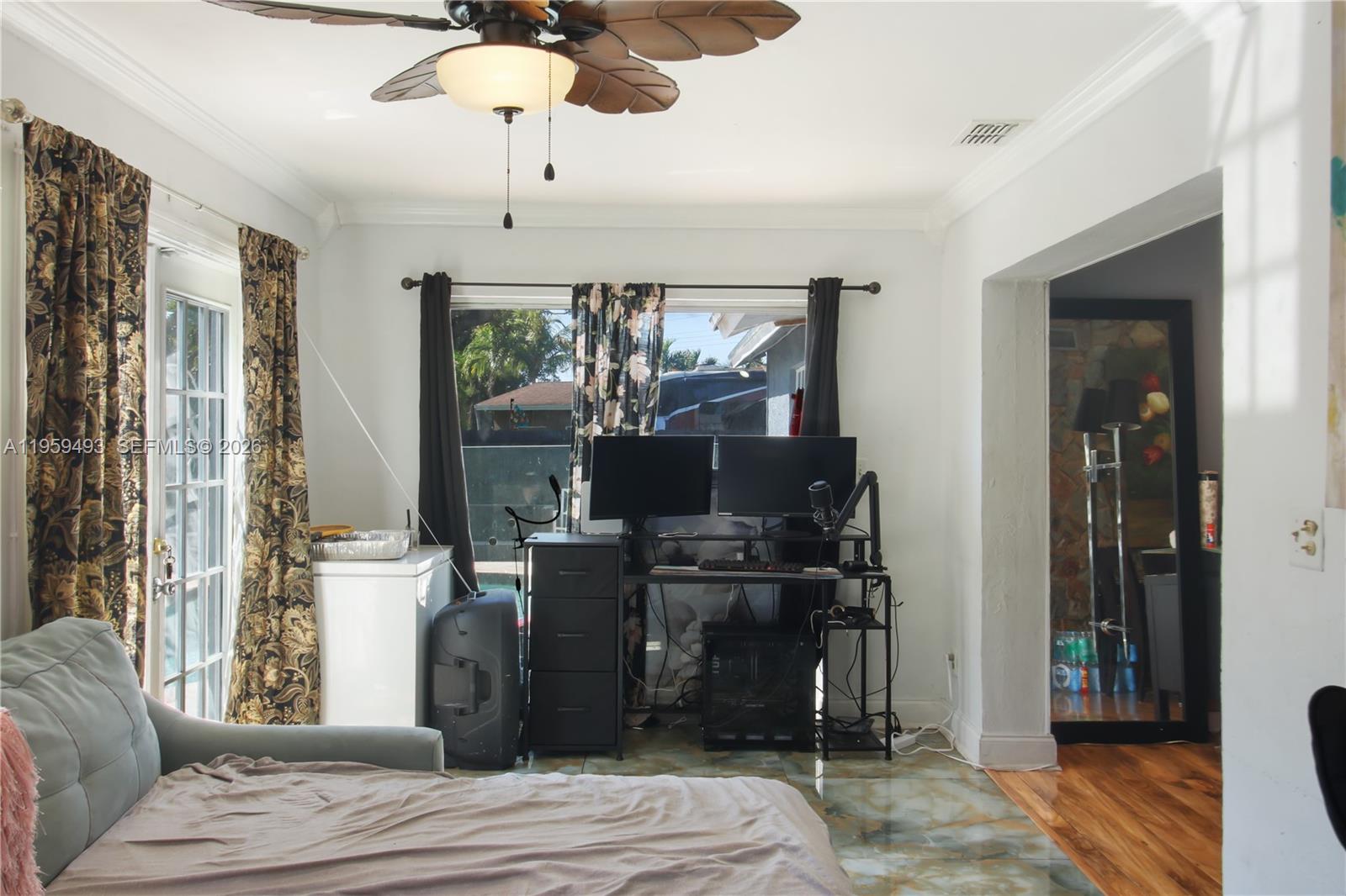 9710 NW 10th St Pembroke Pines, FL 33024