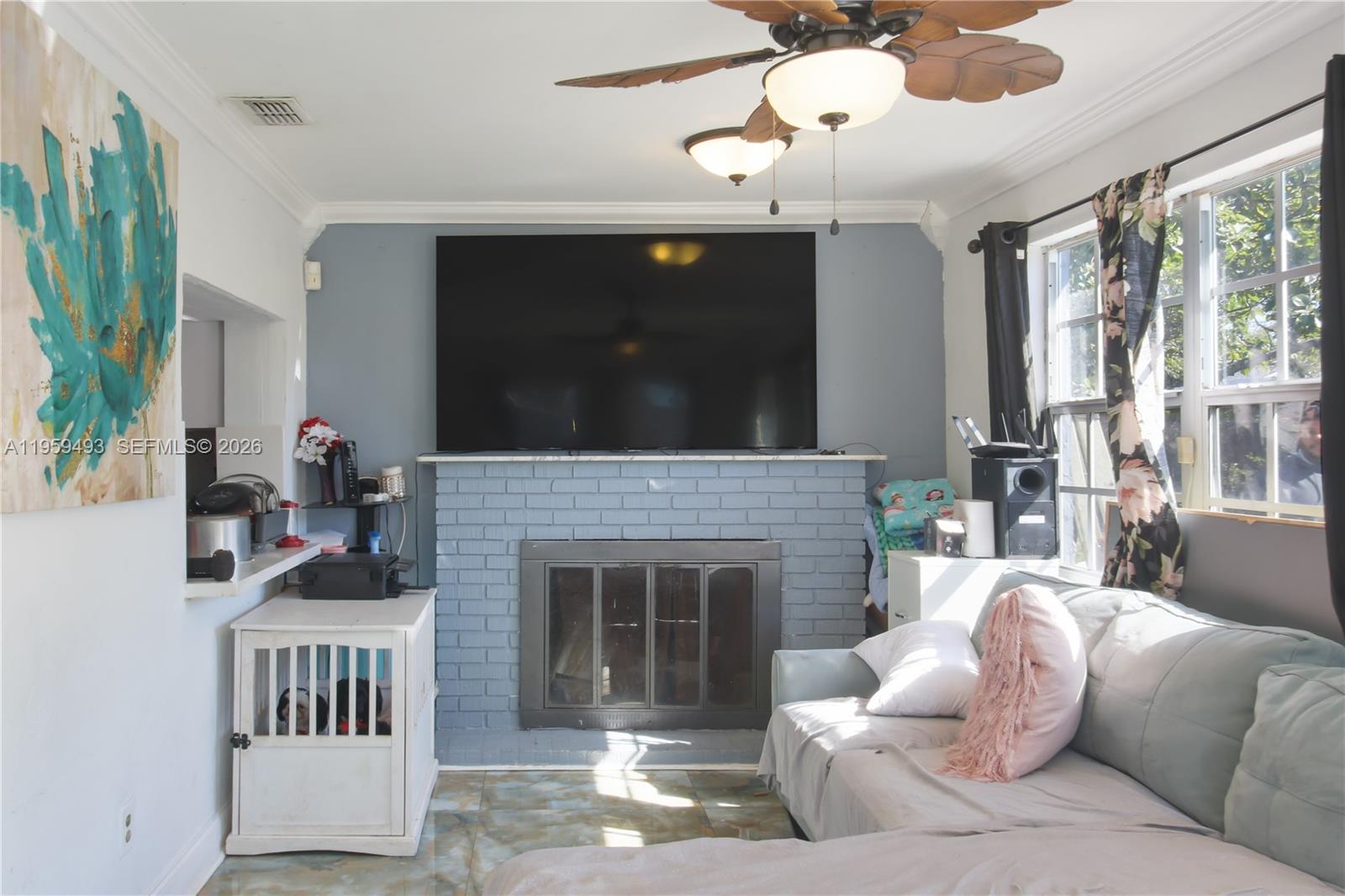 9710 NW 10th St Pembroke Pines, FL 33024