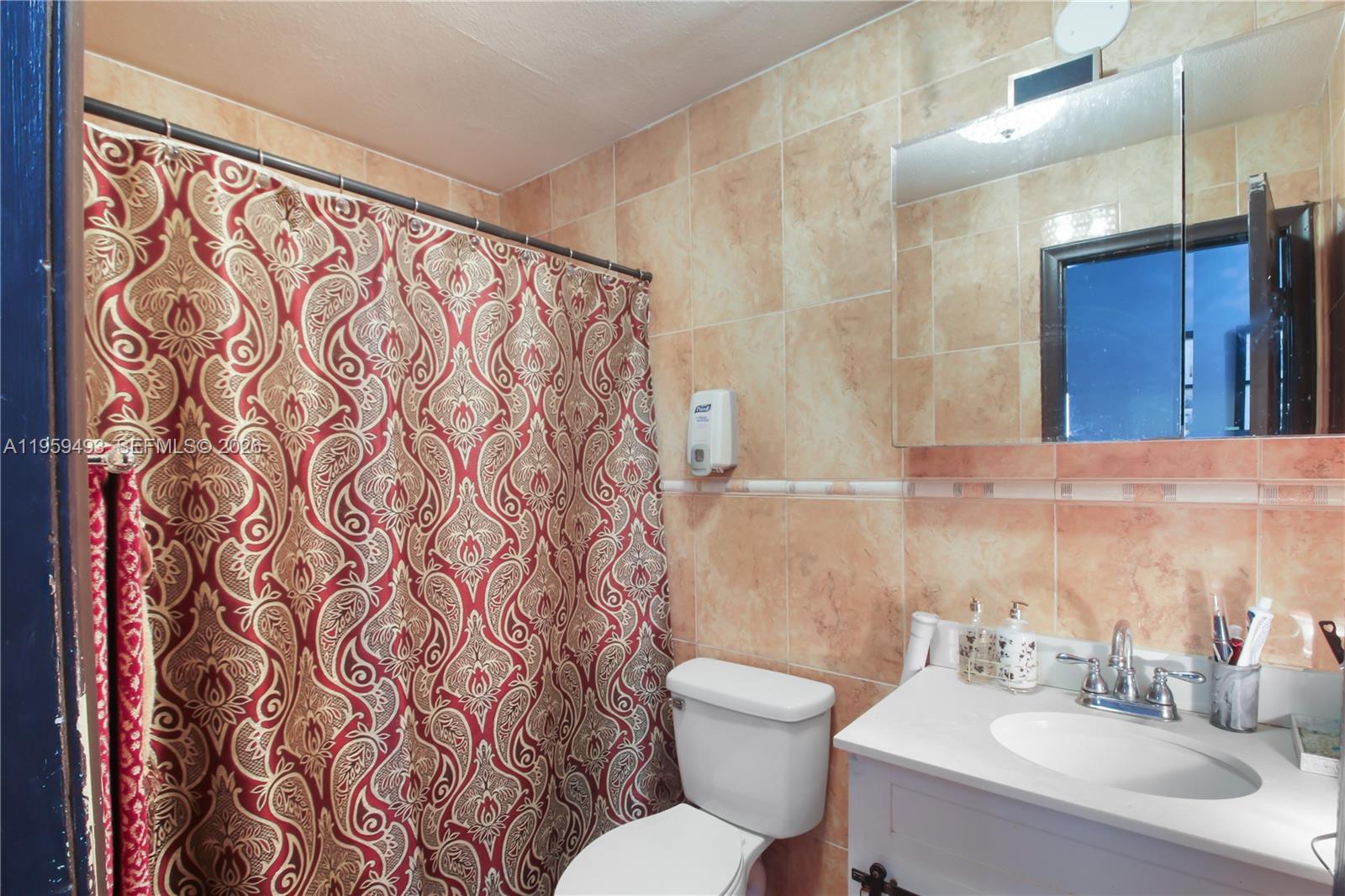 9710 NW 10th St Pembroke Pines, FL 33024