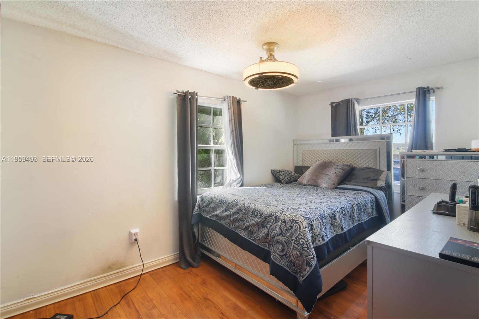 9710 NW 10th St Pembroke Pines, FL 33024