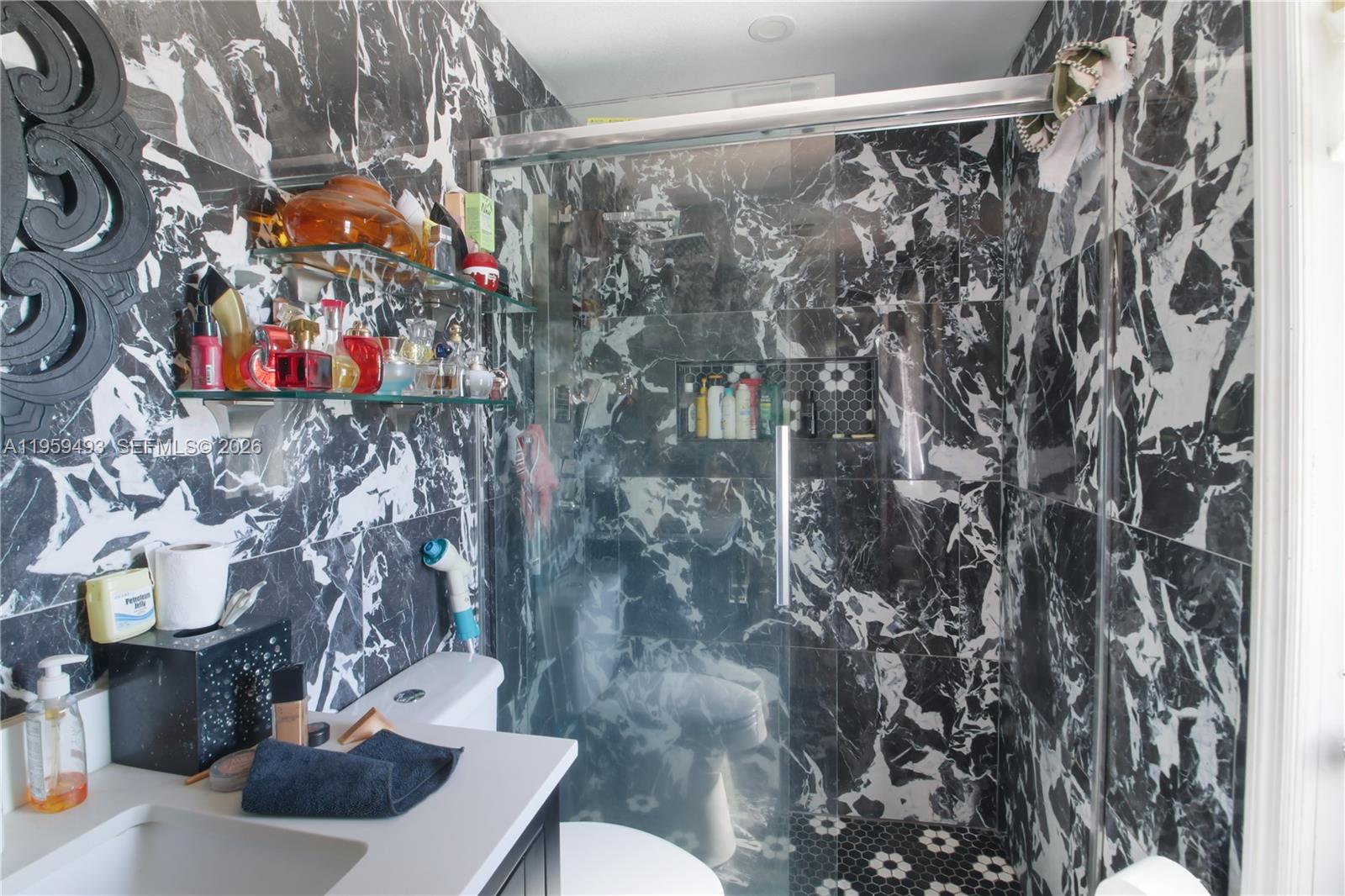 9710 NW 10th St Pembroke Pines, FL 33024