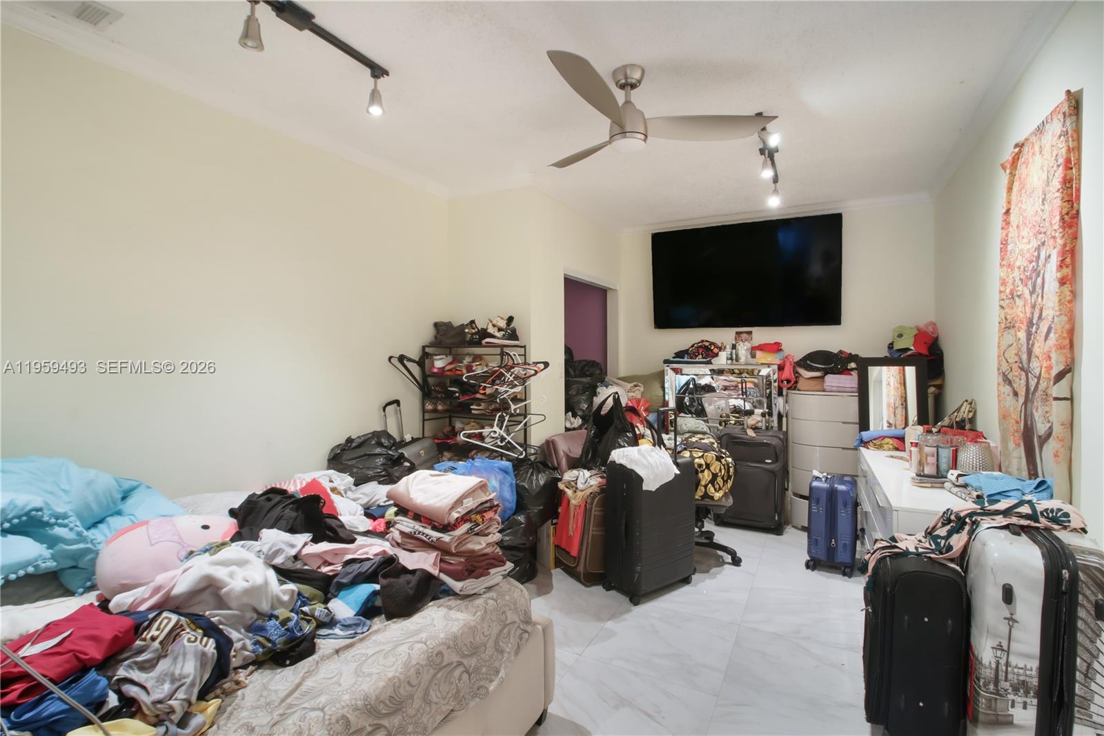 9710 NW 10th St Pembroke Pines, FL 33024