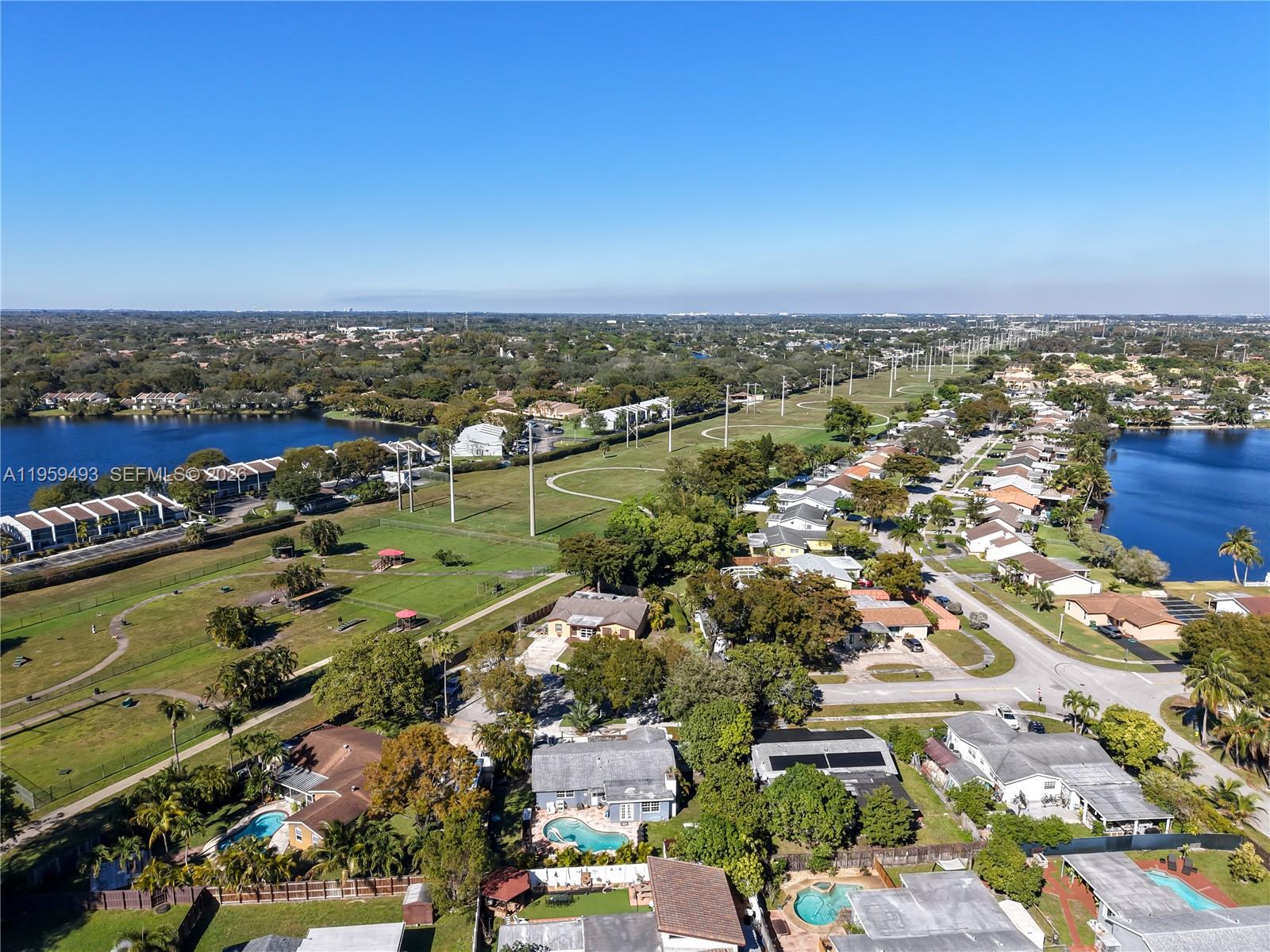 9710 NW 10th St Pembroke Pines, FL 33024