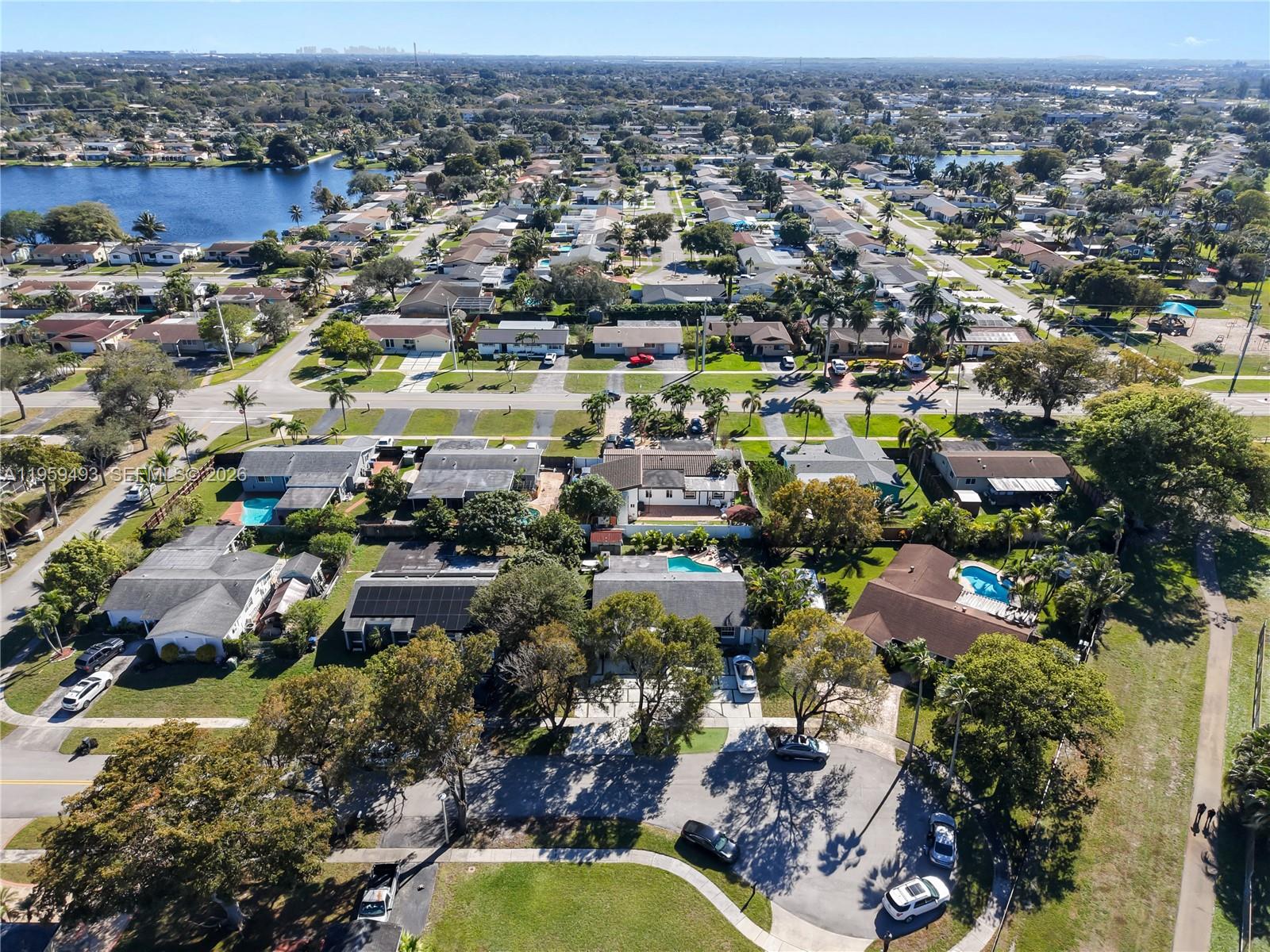 9710 NW 10th St Pembroke Pines, FL 33024