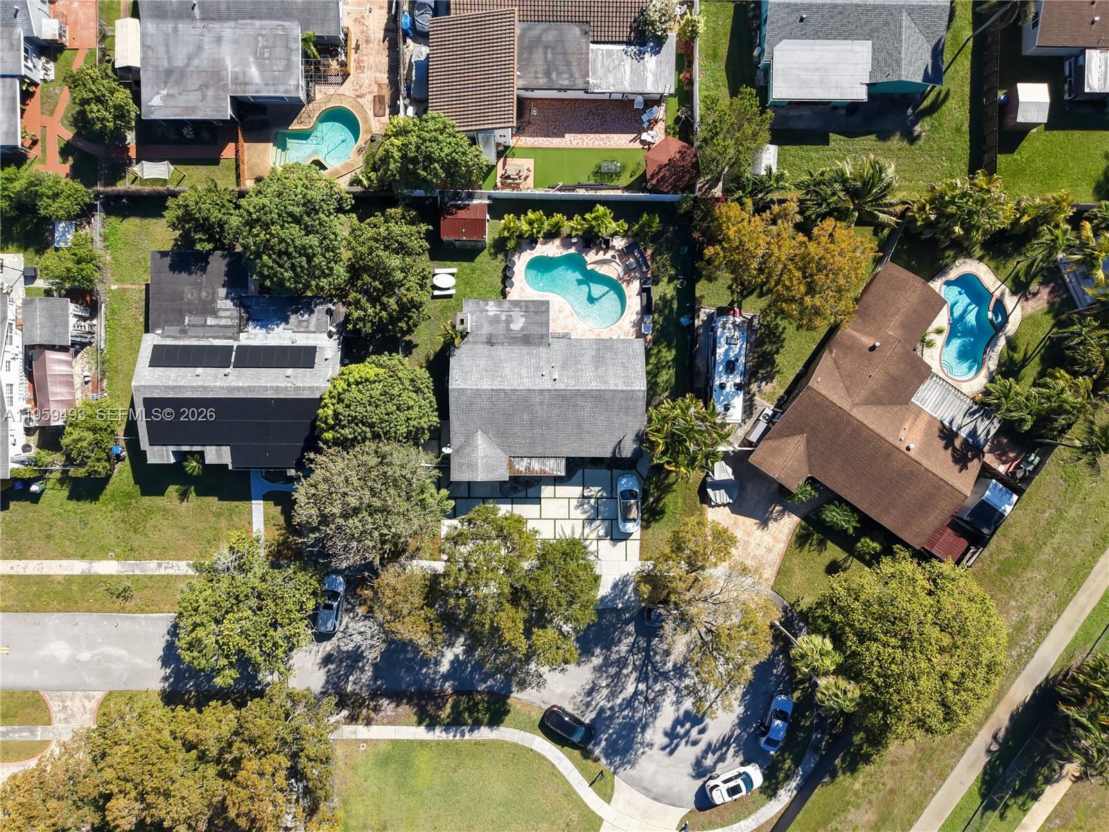 9710 NW 10th St Pembroke Pines, FL 33024