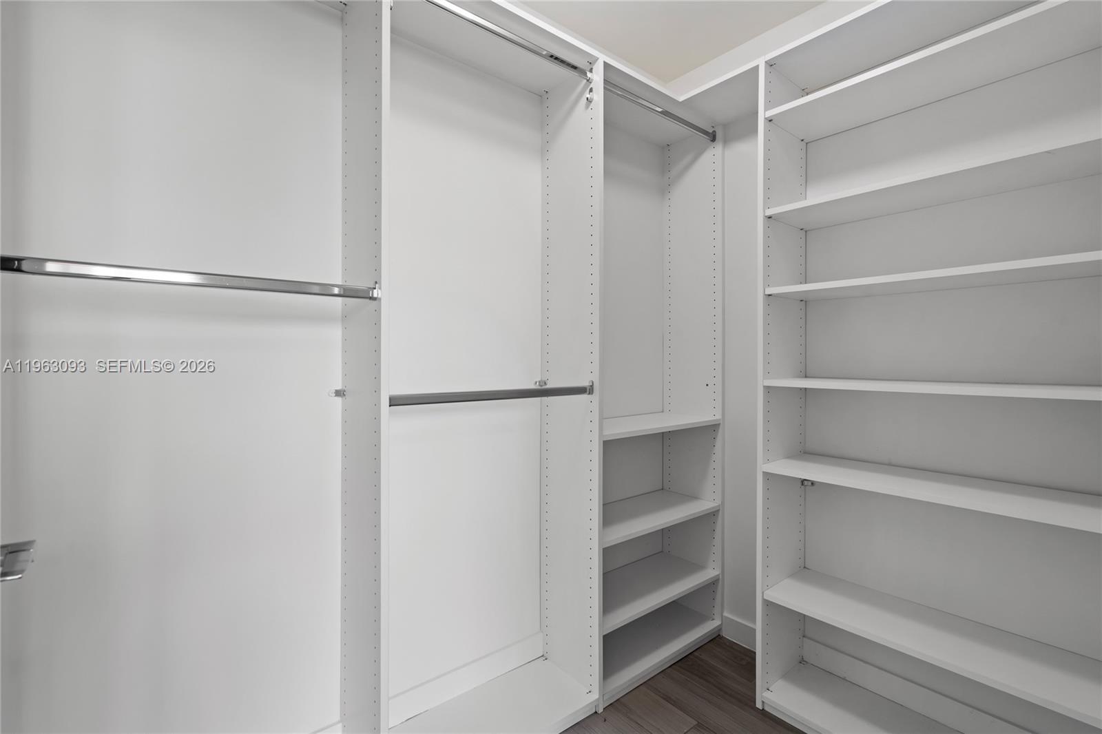 image Nine at Mary Brickell Village19