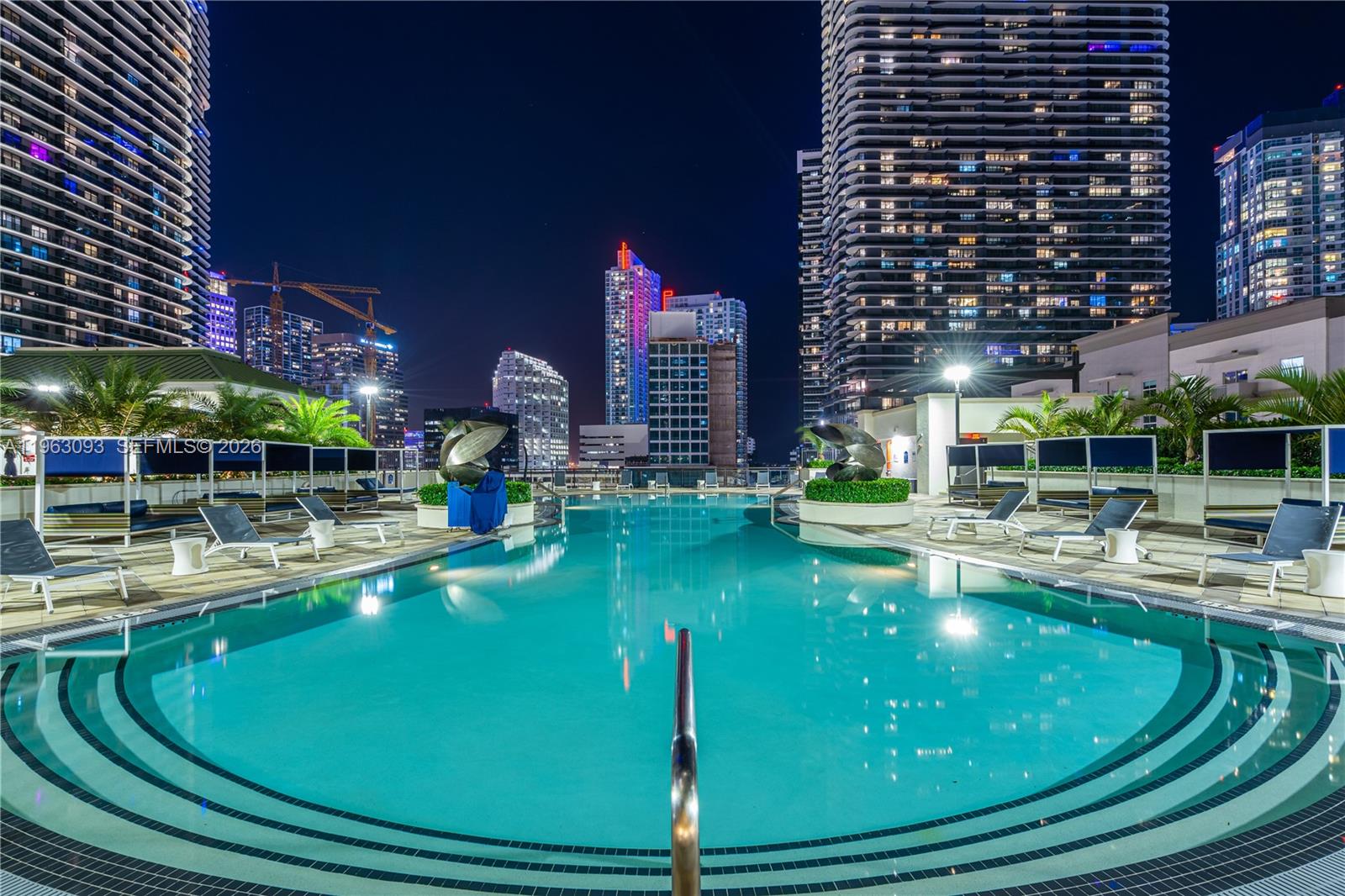 image Nine at Mary Brickell Village36
