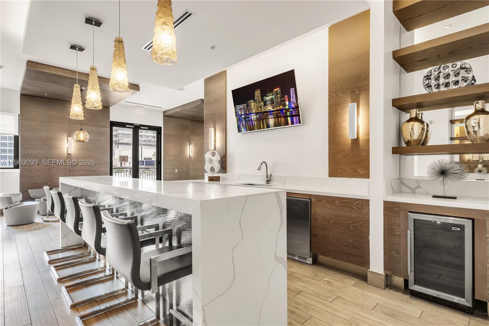 image Nine at Mary Brickell Village45