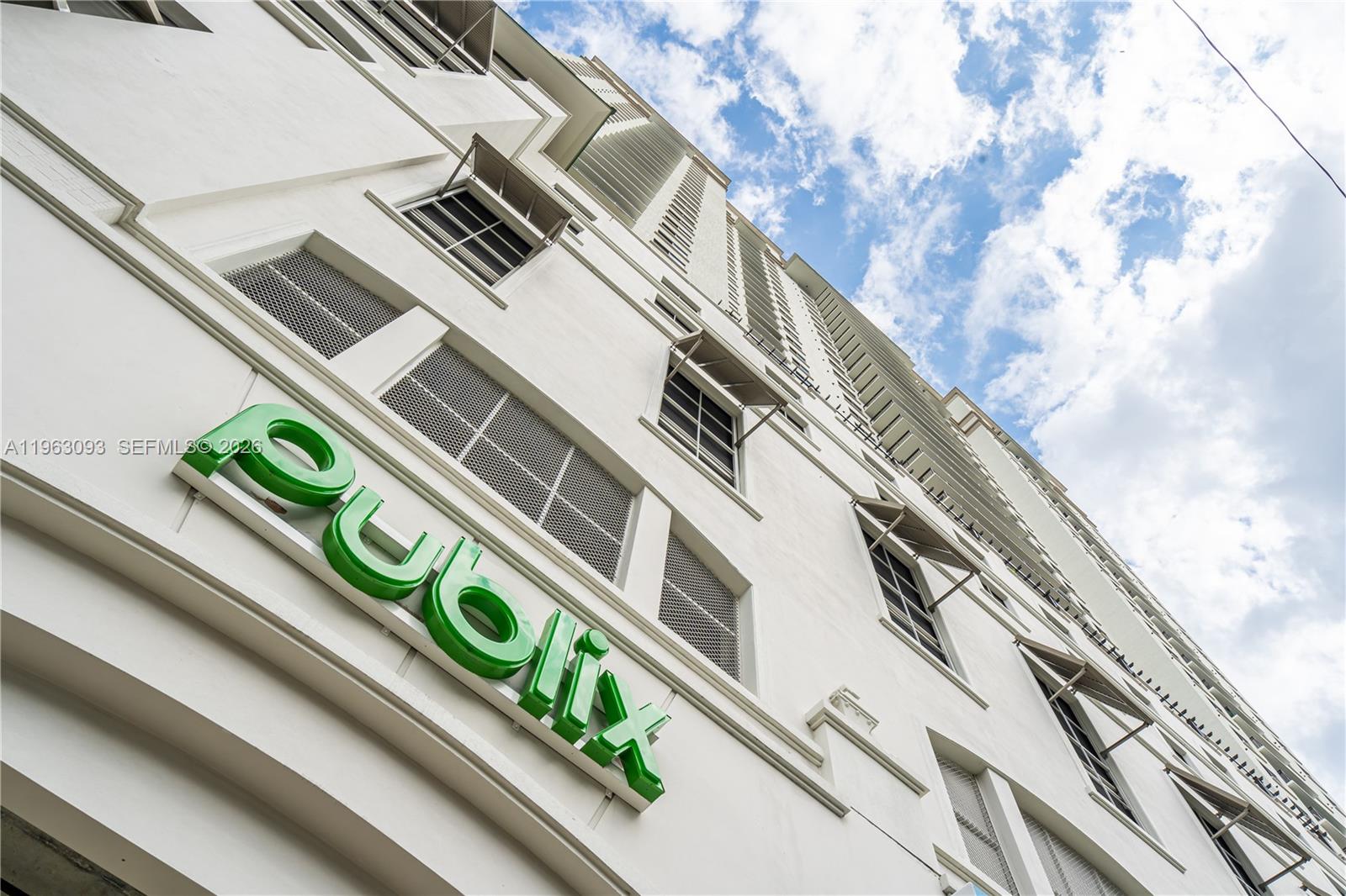 image Nine at Mary Brickell Village69