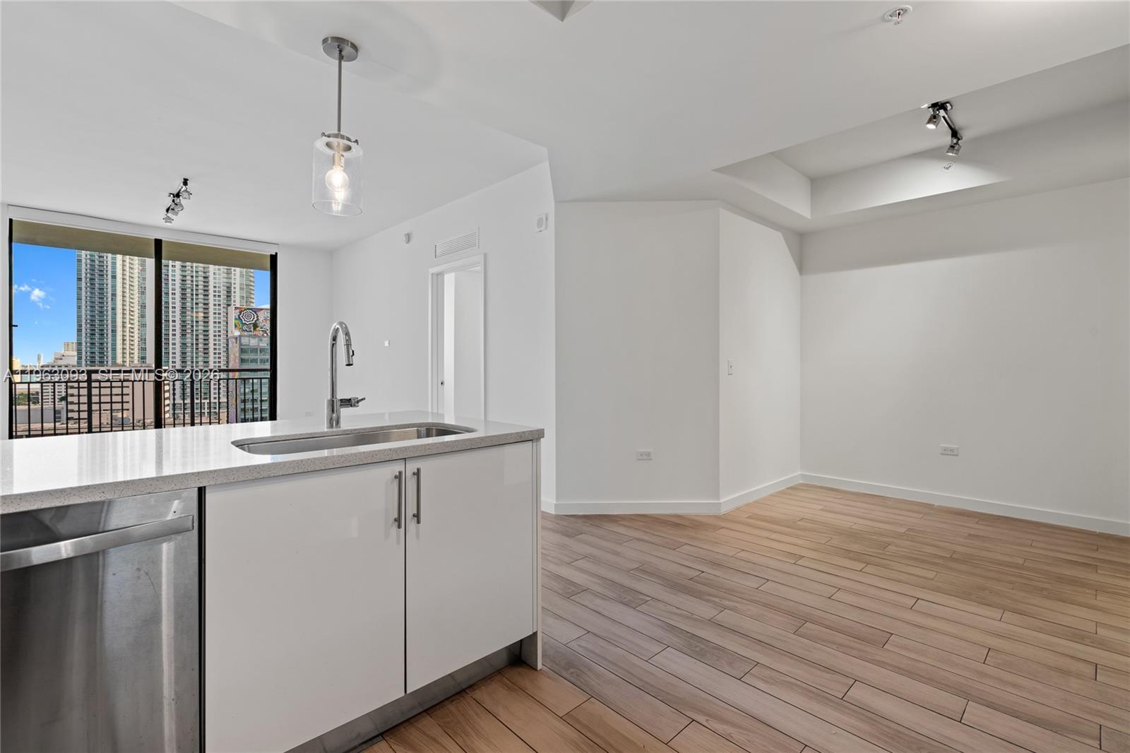 image Nine at Mary Brickell Village7