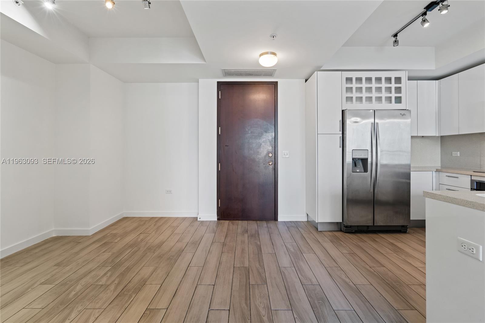 image Nine at Mary Brickell Village8