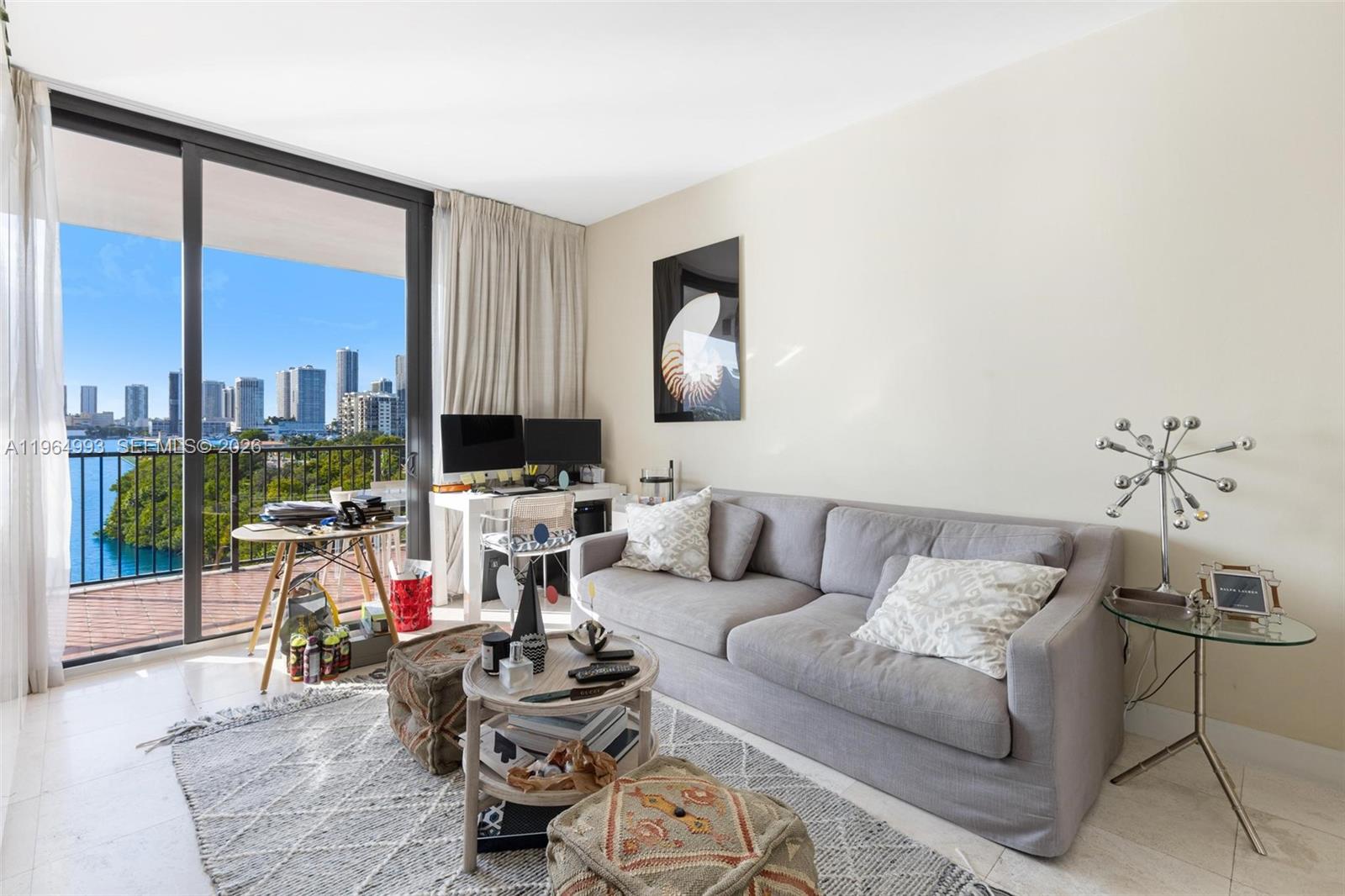 image 1000 Venetian Way6