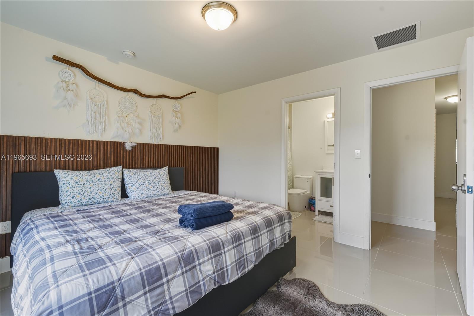 6723 NW 6th Ave Miami, FL 33150