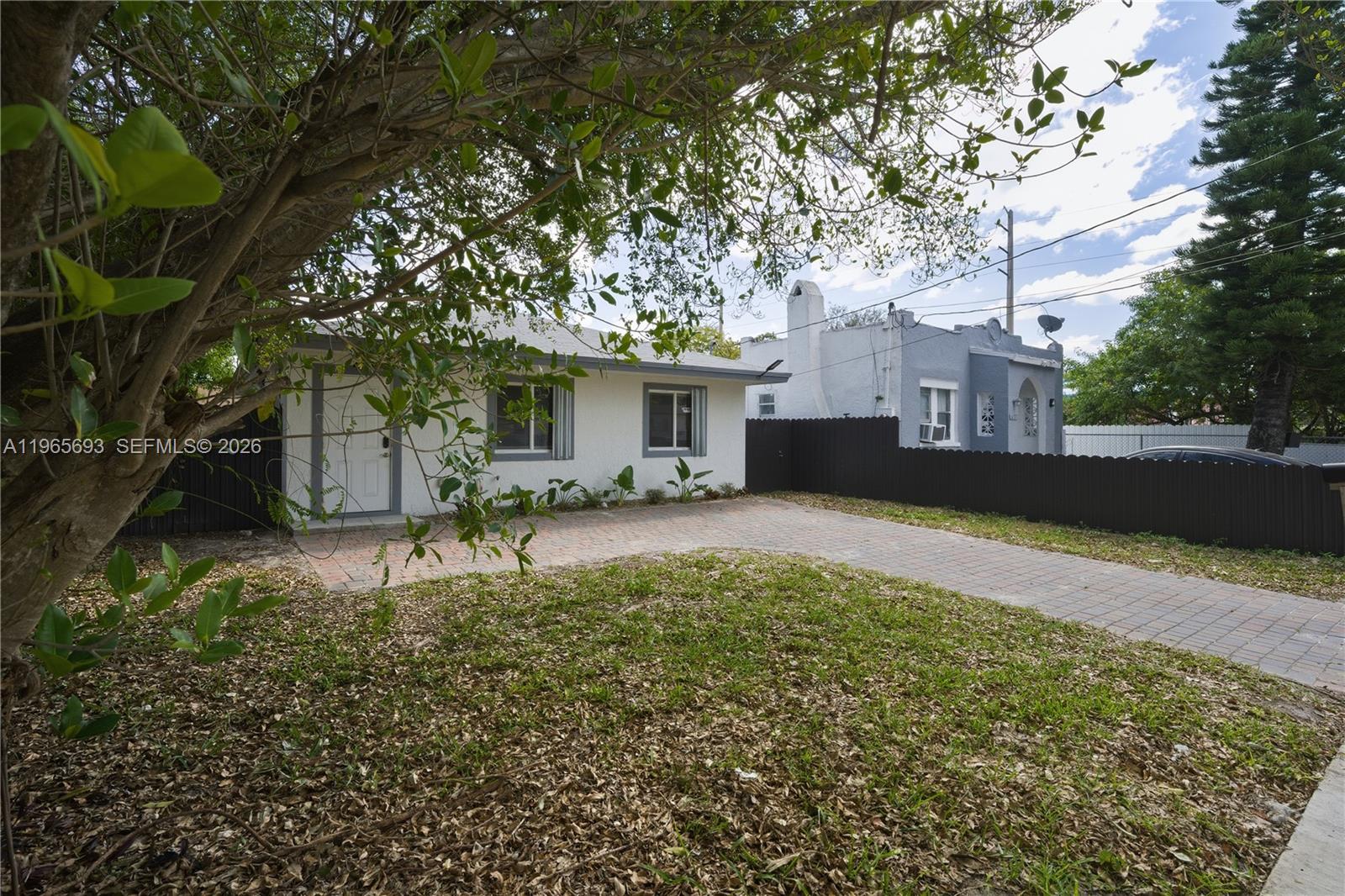 6723 NW 6th Ave Miami, FL 33150