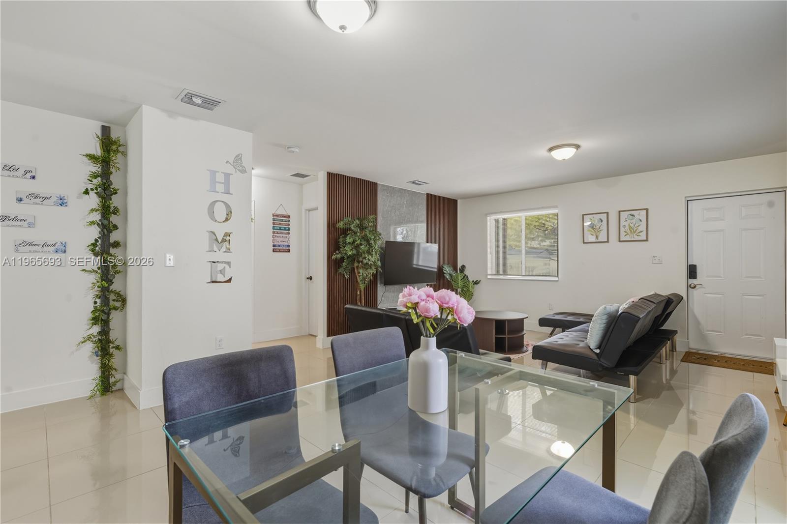 6723 NW 6th Ave Miami, FL 33150