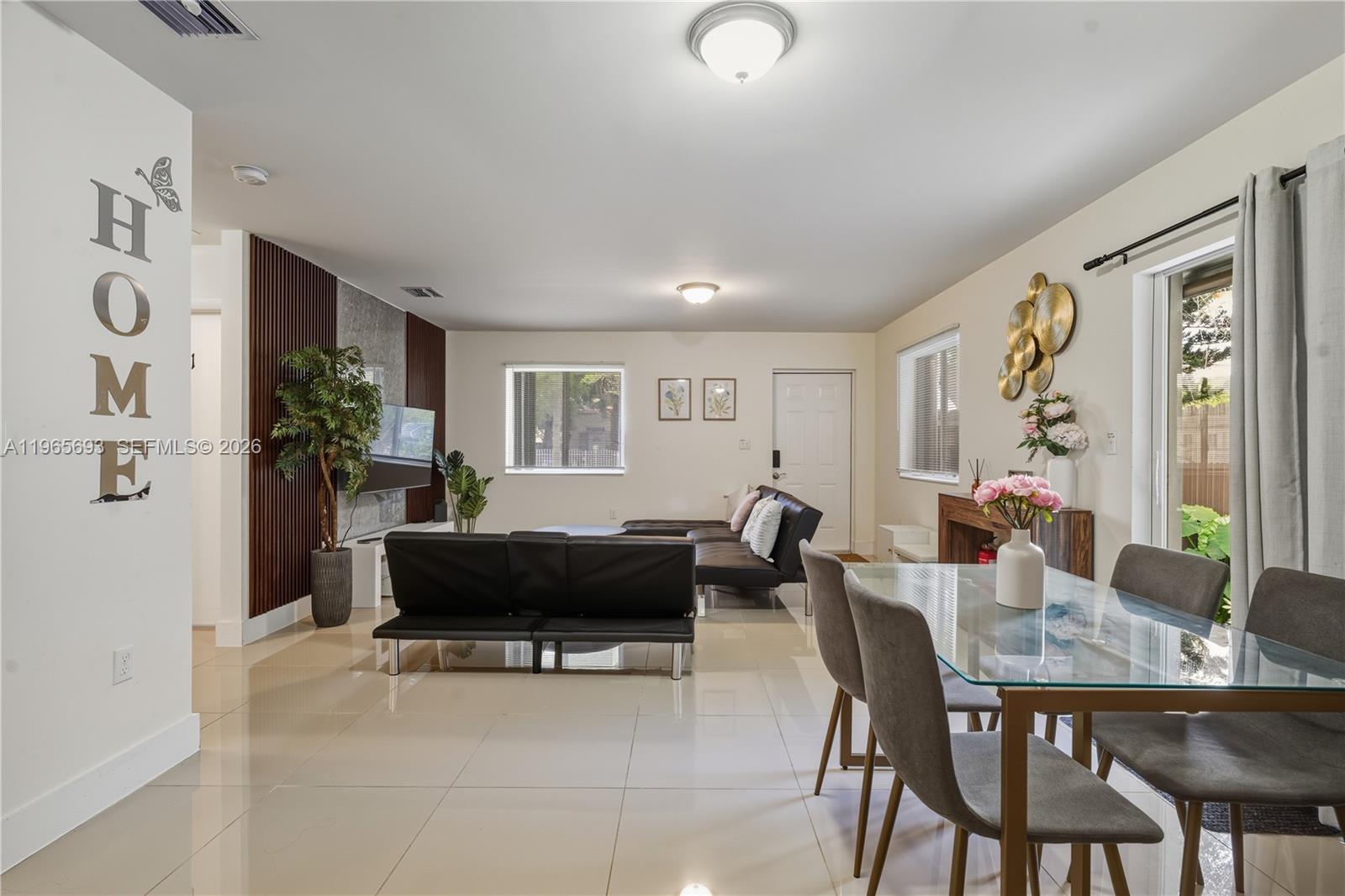 6723 NW 6th Ave Miami, FL 33150