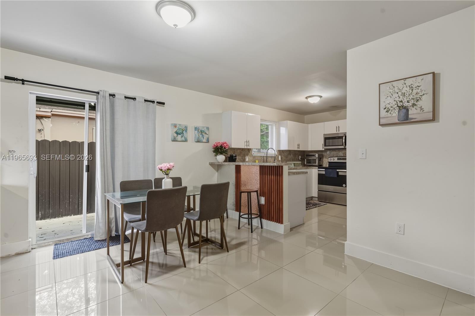 6723 NW 6th Ave Miami, FL 33150