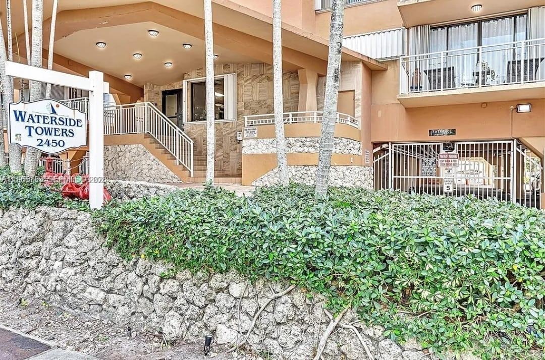 2450 NE 135th St #508 North Miami, FL 33181